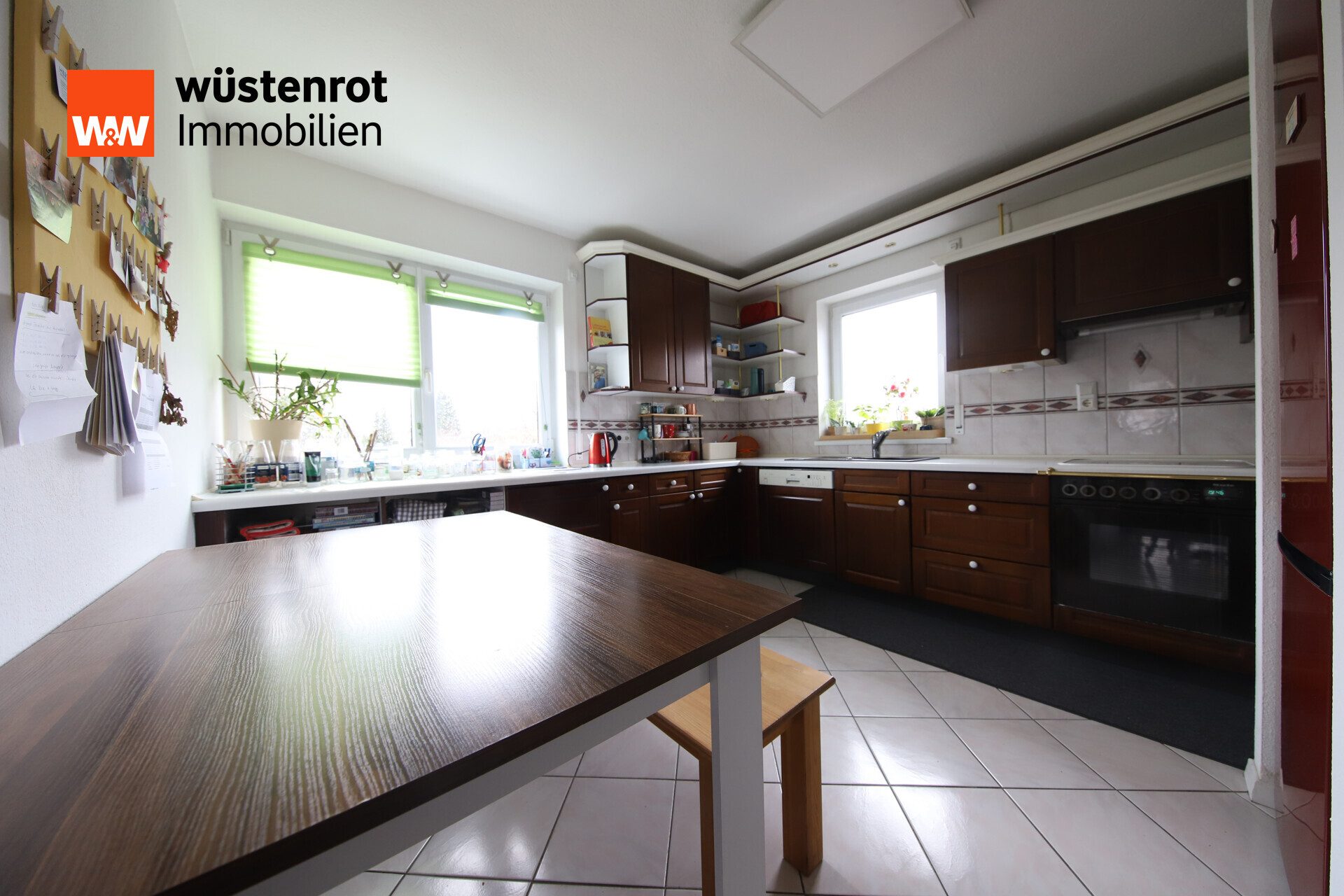 Immobilienangebot - Dietenheim - Alle - Lichtdurchflutete 3,5-Zimmer-Eigentumswohnung mit großem Süd-West-Balkon in angenehmer Wohnlage!