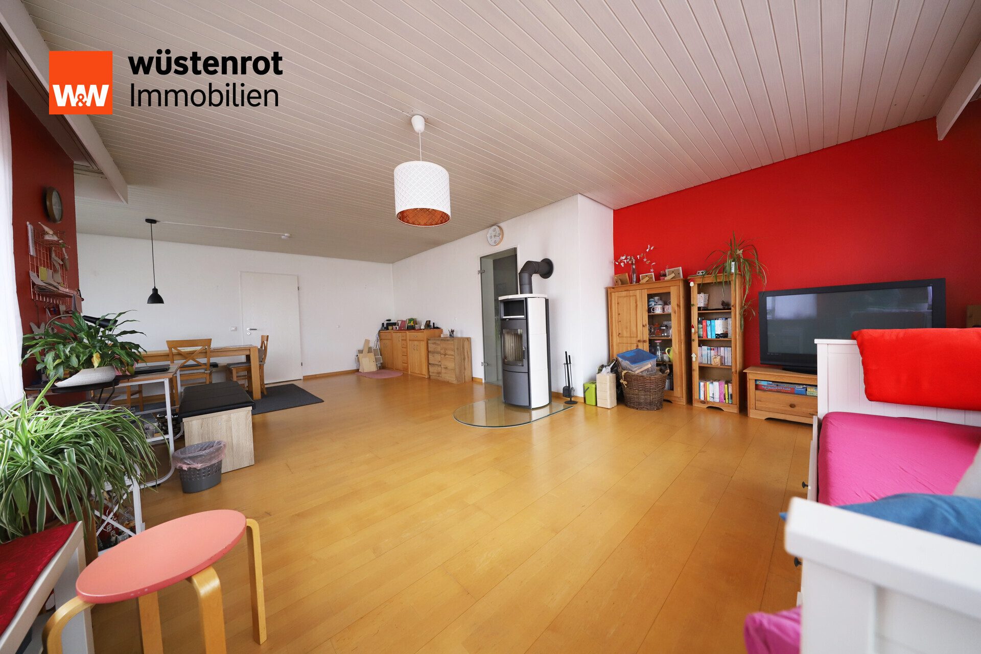Immobilienangebot - Dietenheim - Alle - Lichtdurchflutete 3,5-Zimmer-Eigentumswohnung mit großem Süd-West-Balkon in angenehmer Wohnlage!
