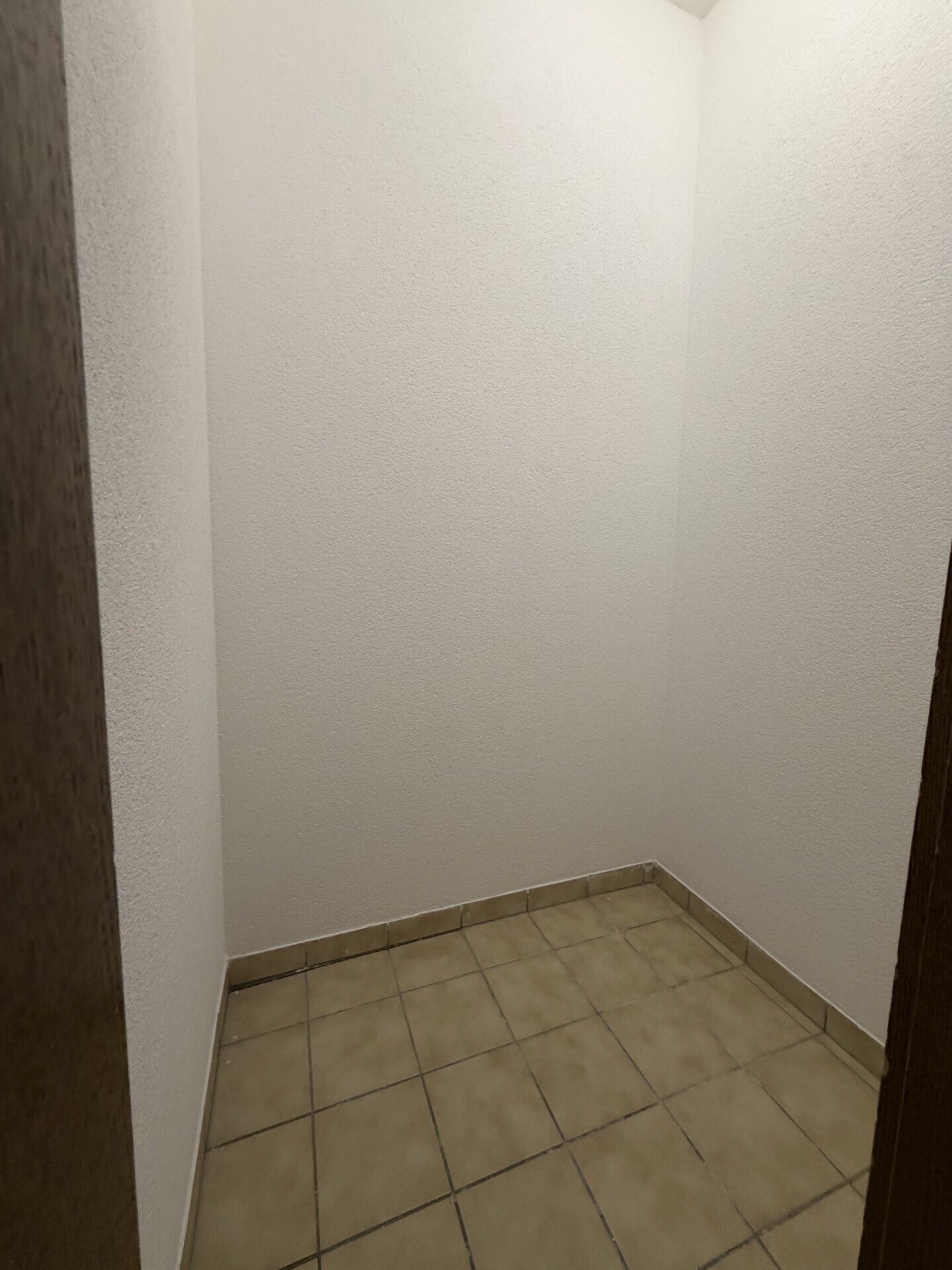 Immobilienangebot - Gosheim - Alle - Komfortabel wohnen: 4-Zimmer-Wohnung mit neuer Einbauküche