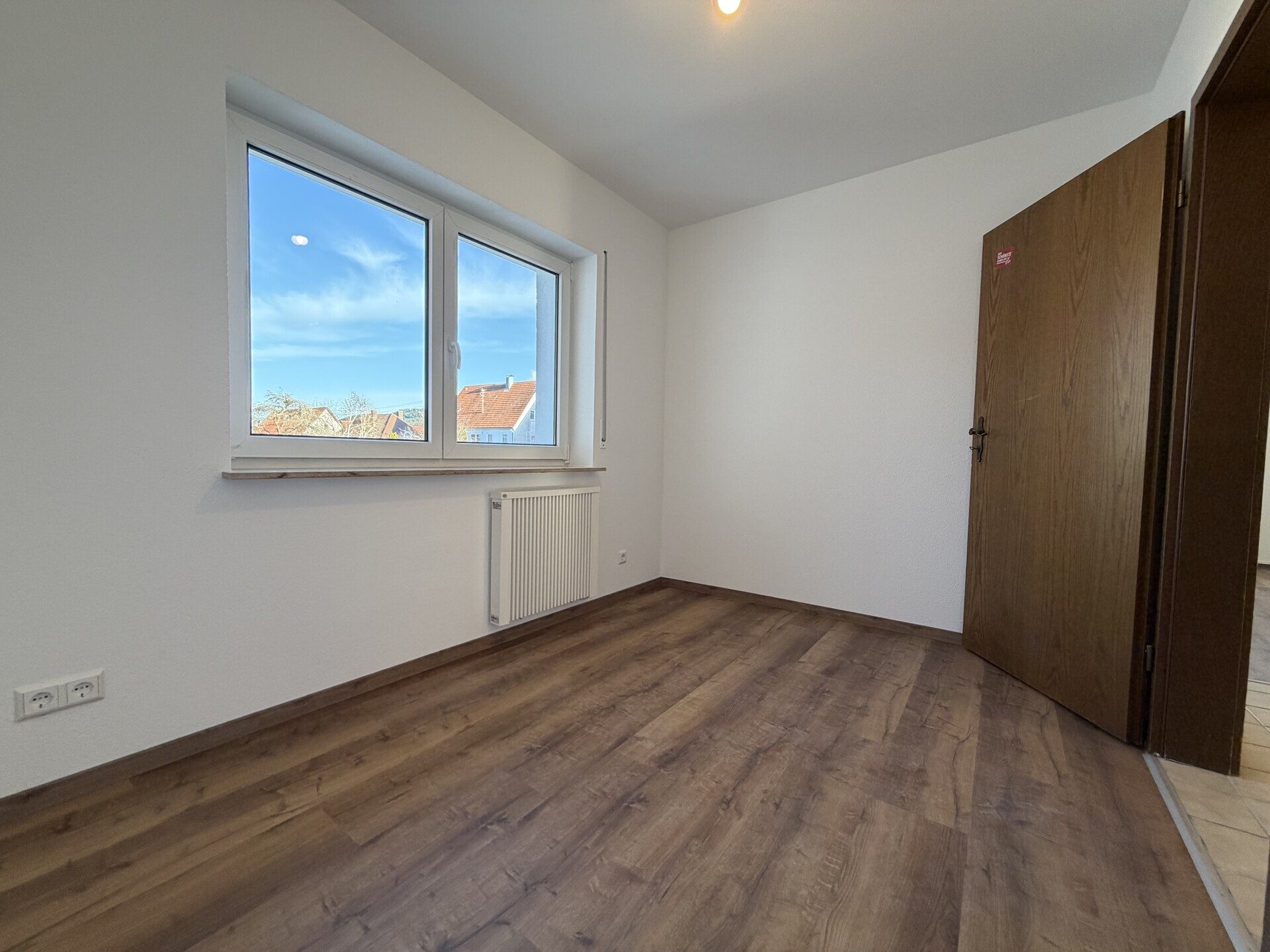 Immobilienangebot - Gosheim - Alle - Komfortabel wohnen: 4-Zimmer-Wohnung mit neuer Einbauküche
