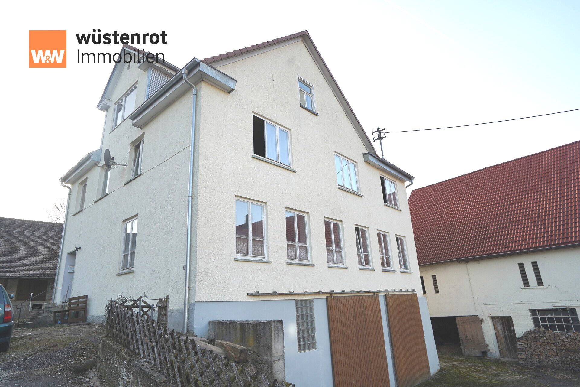 Immobilienangebot - Erolzheim - OT - Alle - Interessantes Ensemble mit Perspektive – Ehemaliges Schulhaus & Bauernhaus im Paket!