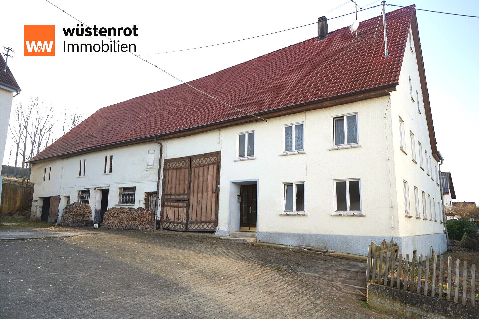 Immobilienangebot - Erolzheim - OT - Alle - Interessantes Ensemble mit Perspektive – Ehemaliges Schulhaus & Bauernhaus im Paket!