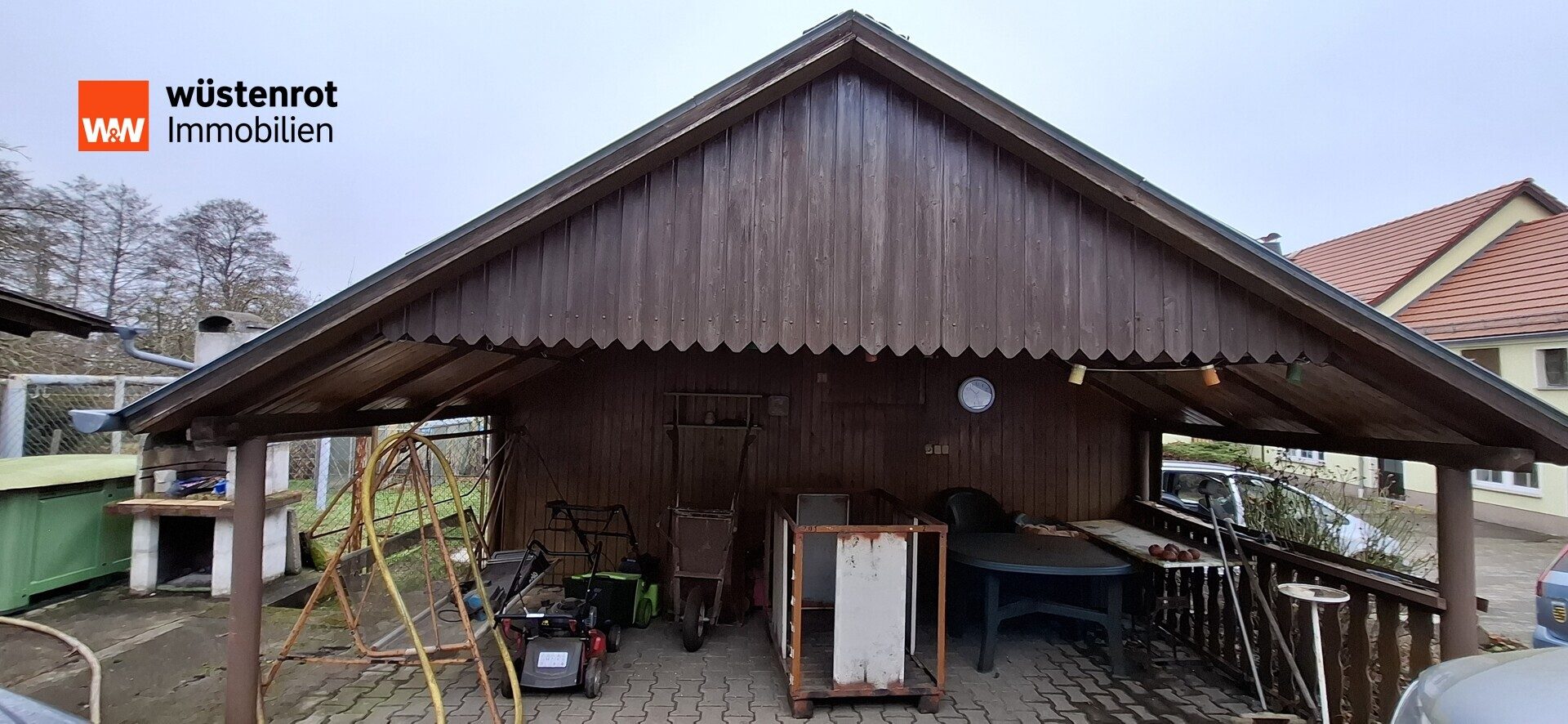 Immobilienangebot - Neukirch - Alle - Wohnhaus mit Nebengelass, Garagen und Verkau3fspavillon