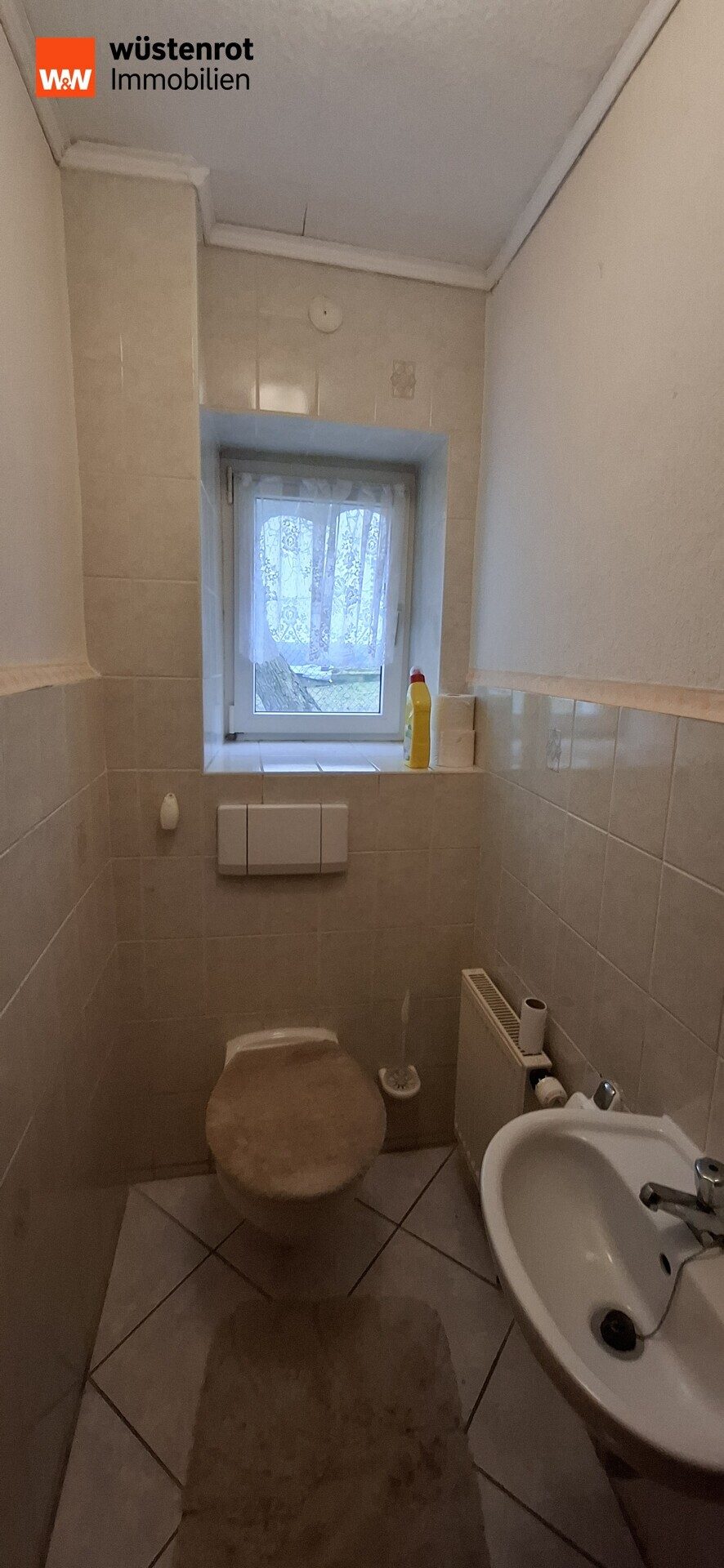 Immobilienangebot - Neukirch - Alle - Wohnhaus mit Nebengelass, Garagen und Verkau3fspavillon