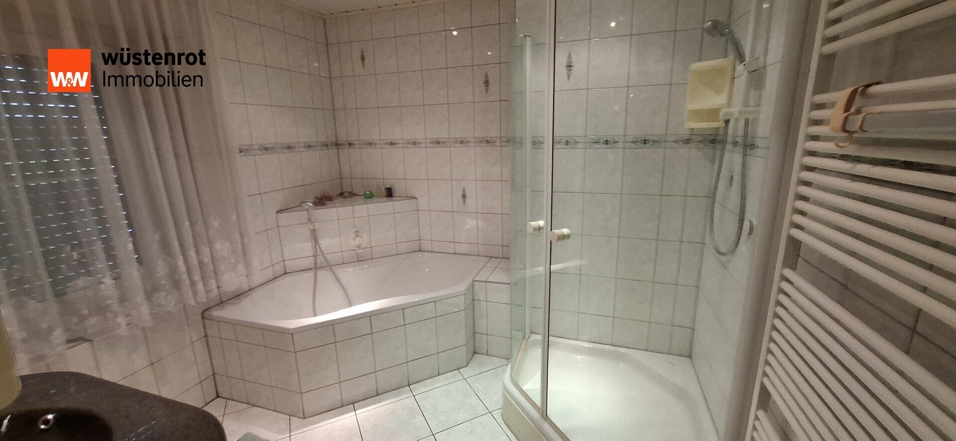Immobilienangebot - Neukirch - Alle - Wohnhaus mit Nebengelass, Garagen und Verkau3fspavillon