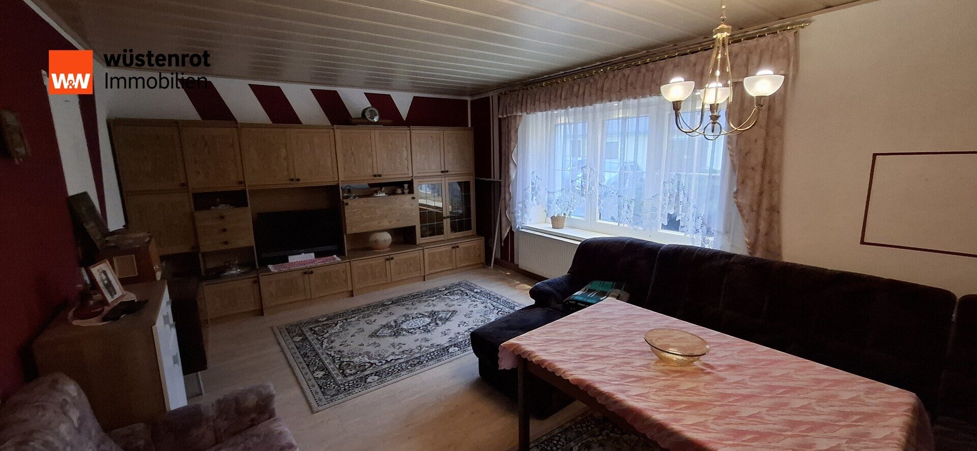 Immobilienangebot - Neukirch - Alle - Wohnhaus mit Nebengelass, Garagen und Verkau3fspavillon