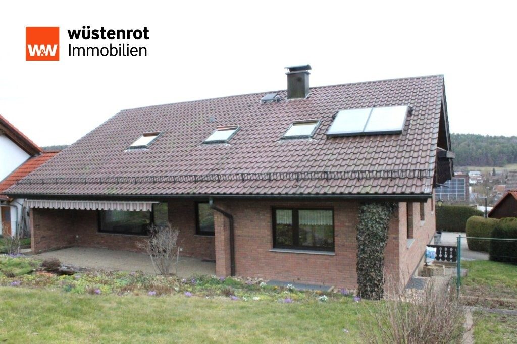 Immobilienangebot - Ostelsheim - Alle - Zweifamilienhaus mit Doppelgarage in ruhigem Wohngebiet und großem Garten