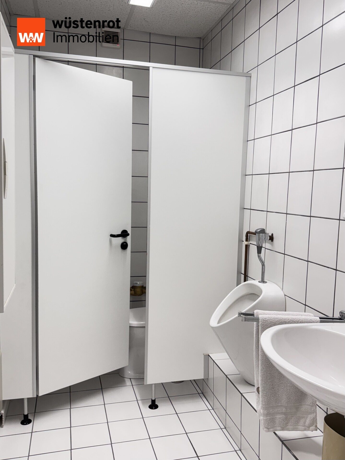 Immobilienangebot - Kirchen - Alle - Büroräume in ruhiger Lage, Parkplätze vorhanden