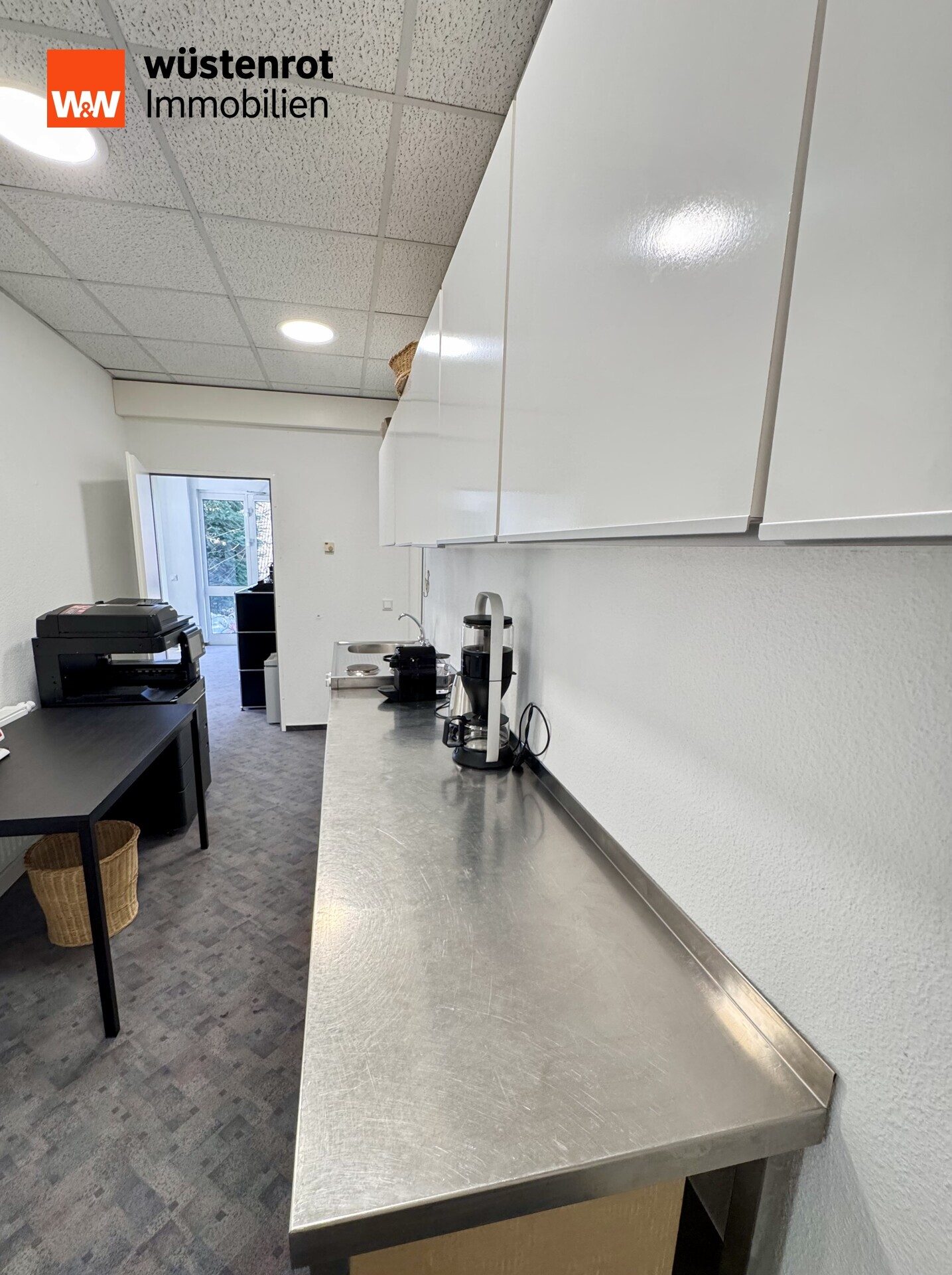 Immobilienangebot - Kirchen - Alle - Büroräume in ruhiger Lage, Parkplätze vorhanden