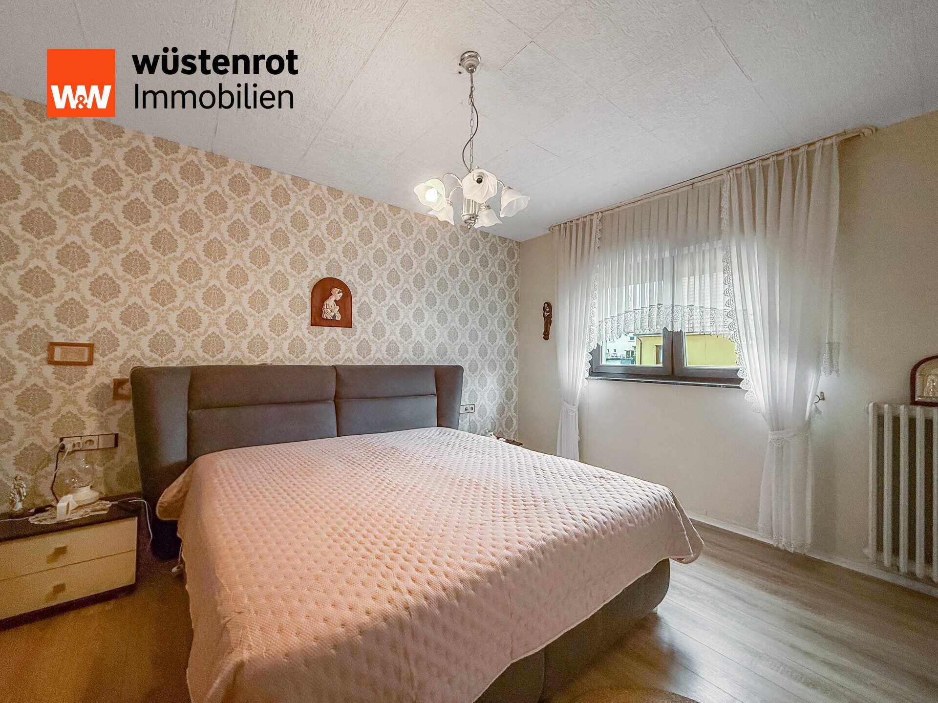 Immobilienangebot - Völklingen - Alle - Wohnen am Heidstock – Gepflegte Immobilie mit sonniger Terrasse & Garage