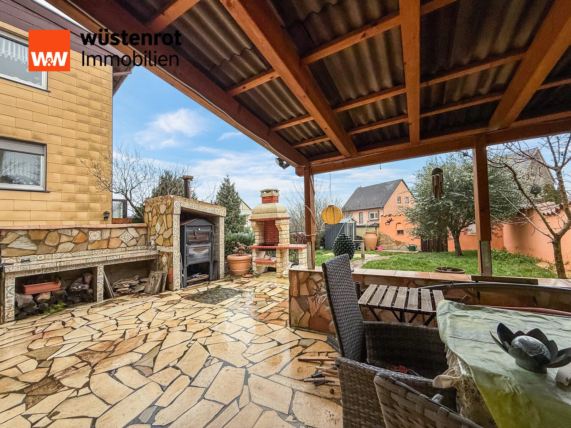 Immobilienangebot - Völklingen - Alle - Wohnen am Heidstock – Gepflegte Immobilie mit sonniger Terrasse & Garage