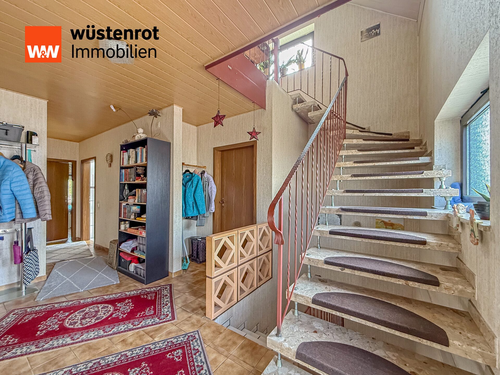 Immobilienangebot - Beckingen / Reimsbach - Alle - Schönes Einfamilienhaus mit zwei vermieteten Einheiten & zusätzlichem Ausbaupotenzial