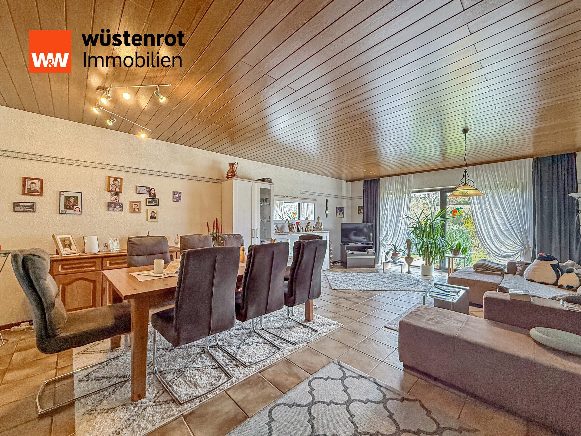 Immobilienangebot - Beckingen / Reimsbach - Alle - Schönes Einfamilienhaus mit zwei vermieteten Einheiten & zusätzlichem Ausbaupotenzial