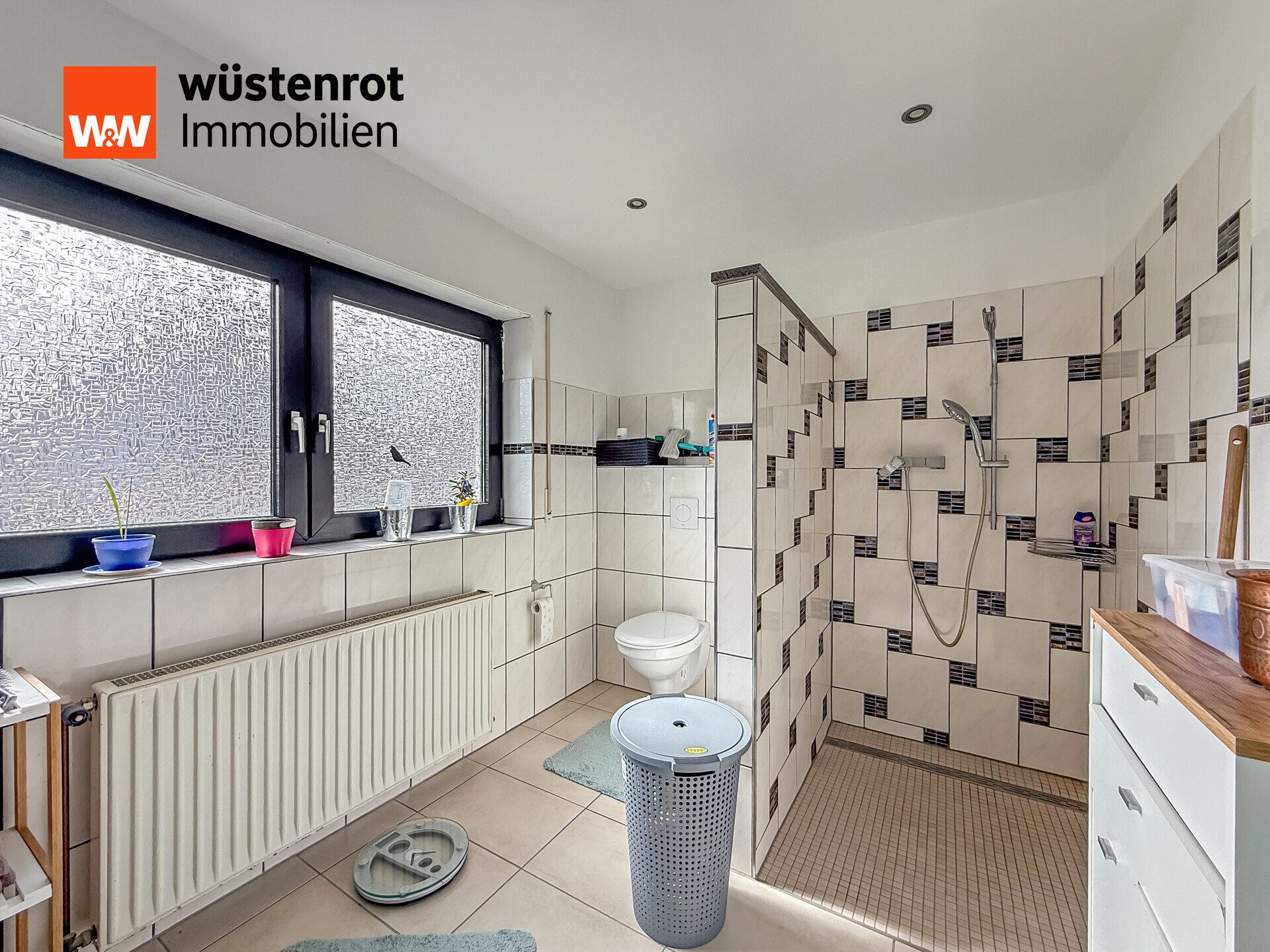 Immobilienangebot - Beckingen / Reimsbach - Alle - Schönes Einfamilienhaus mit zwei vermieteten Einheiten & zusätzlichem Ausbaupotenzial