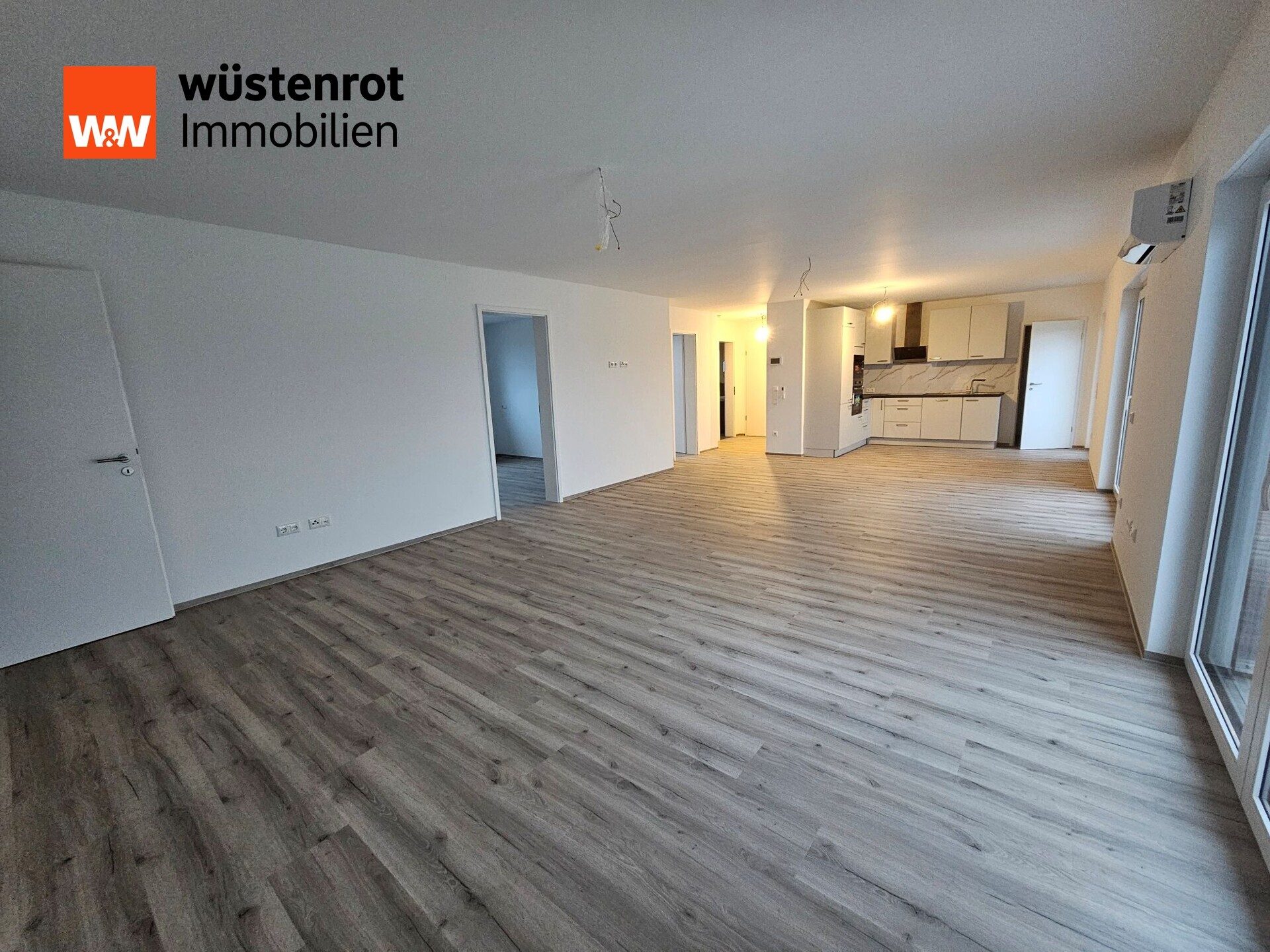 Immobilienangebot - Lahntal / Sterzhausen - Alle - Großzügige moderne 5-Zimmerwohnung mit Komfort und Dachterrasse in Lahntal-Sterzhausen