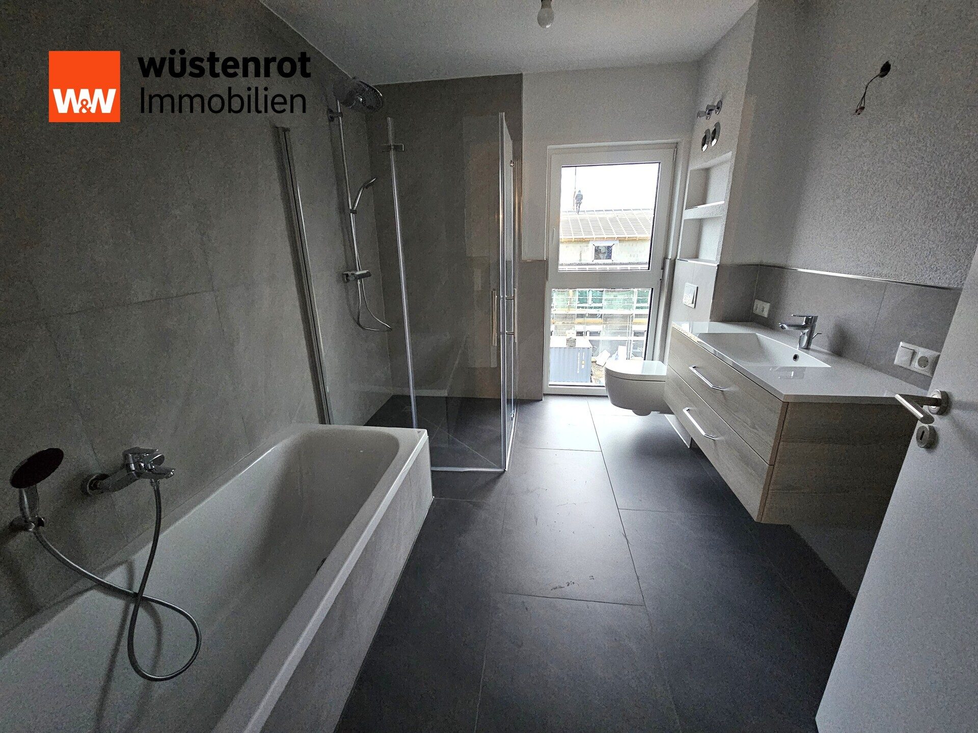 Immobilienangebot - Lahntal / Sterzhausen - Alle - Großzügige moderne 5-Zimmerwohnung mit Komfort und Dachterrasse in Lahntal-Sterzhausen