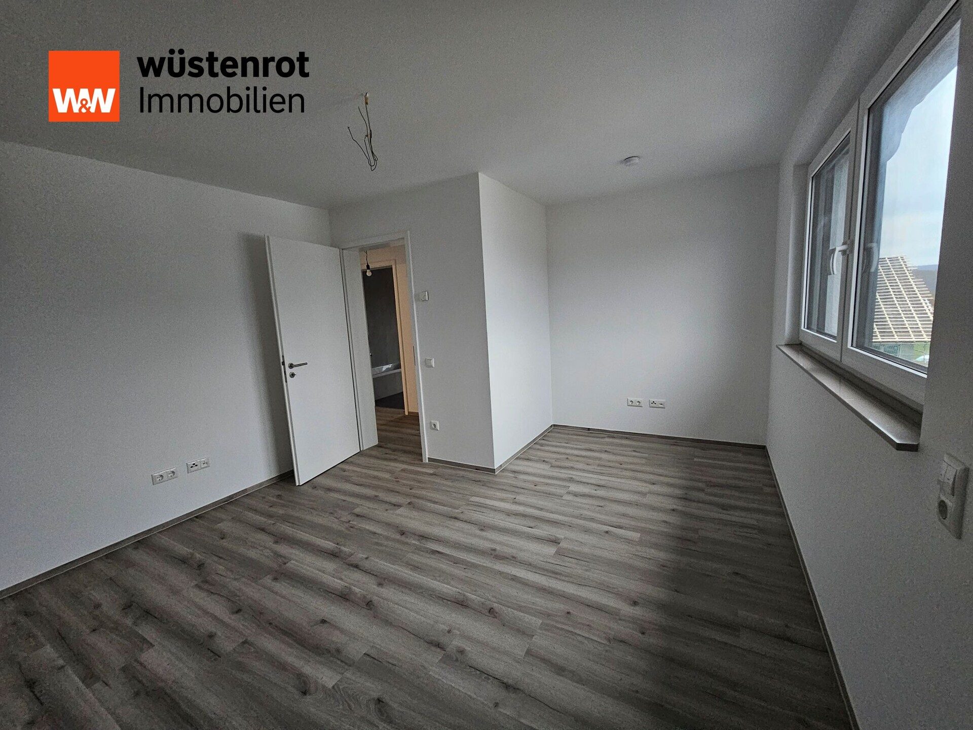 Immobilienangebot - Lahntal / Sterzhausen - Alle - Großzügige moderne 5-Zimmerwohnung mit Komfort und Dachterrasse in Lahntal-Sterzhausen