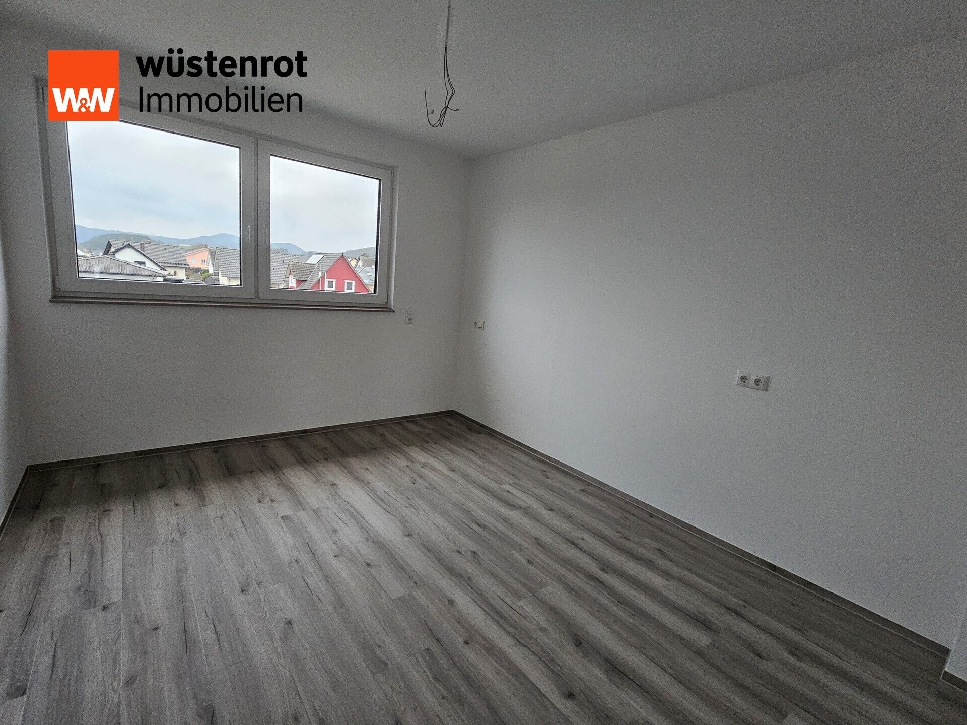 Immobilienangebot - Lahntal / Sterzhausen - Alle - Großzügige moderne 5-Zimmerwohnung mit Komfort und Dachterrasse in Lahntal-Sterzhausen