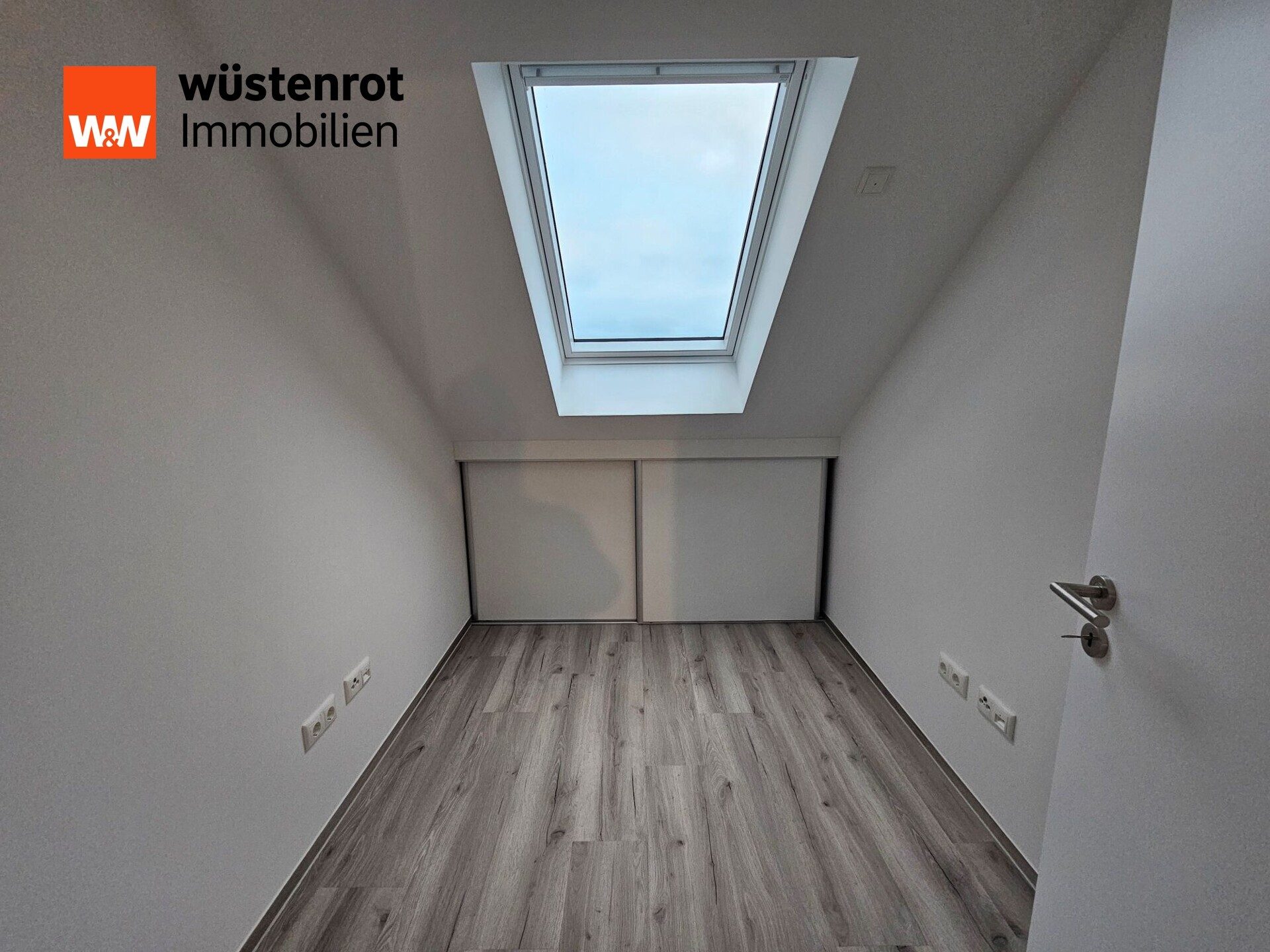 Immobilienangebot - Lahntal / Sterzhausen - Alle - Großzügige moderne 5-Zimmerwohnung mit Komfort und Dachterrasse in Lahntal-Sterzhausen