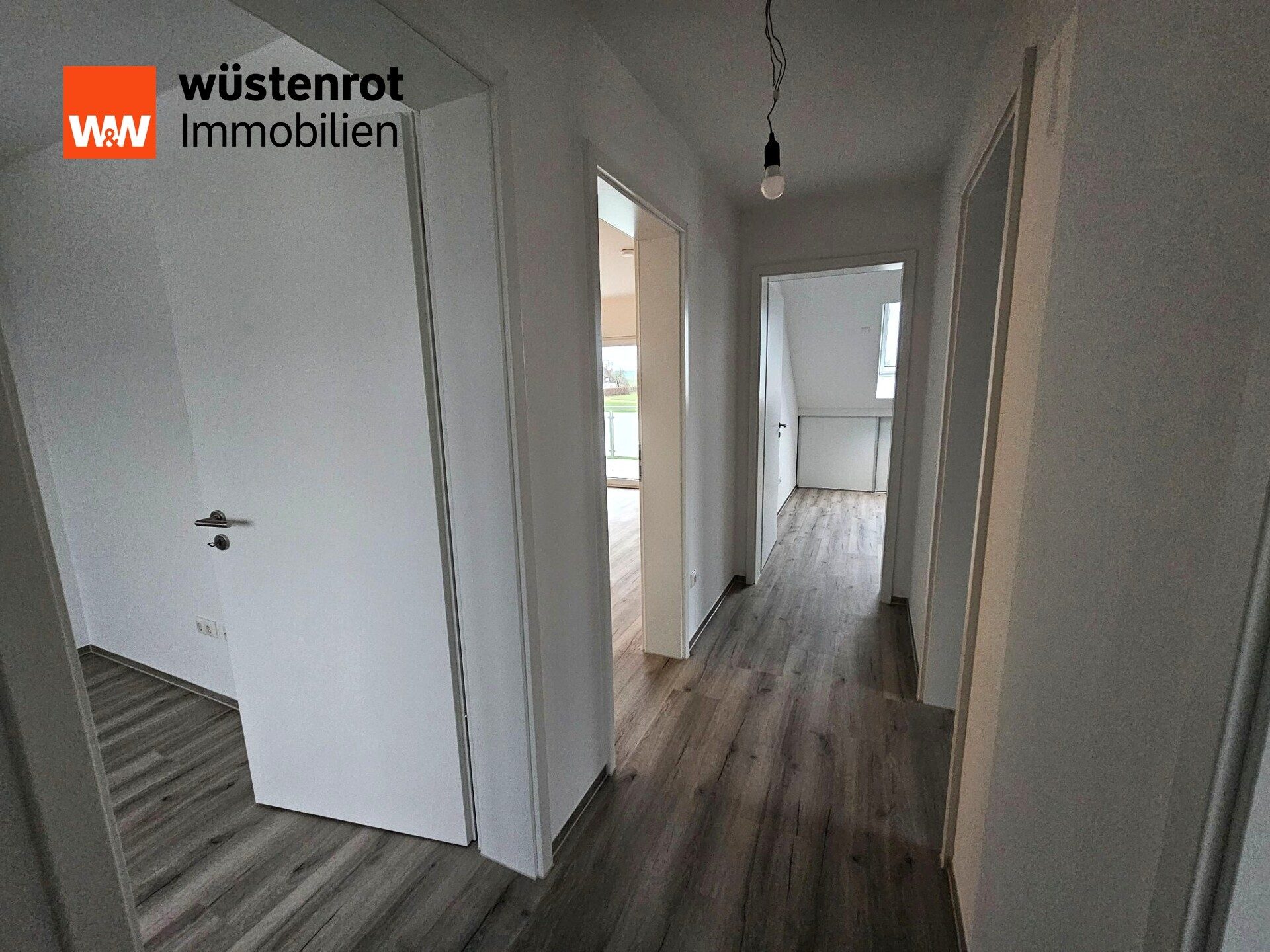Immobilienangebot - Lahntal / Sterzhausen - Alle - Großzügige moderne 5-Zimmerwohnung mit Komfort und Dachterrasse in Lahntal-Sterzhausen