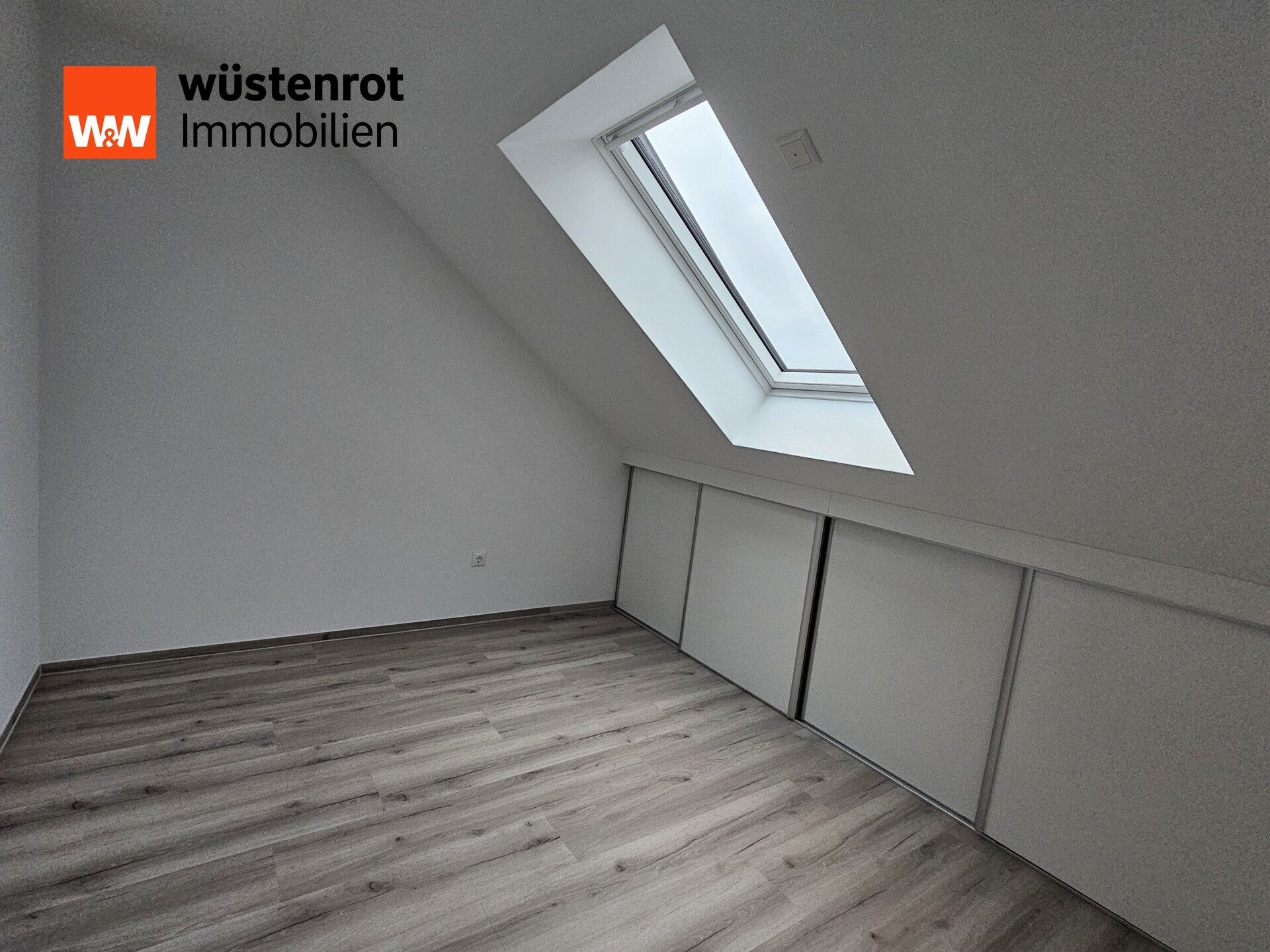 Immobilienangebot - Lahntal / Sterzhausen - Alle - Großzügige moderne 5-Zimmerwohnung mit Komfort und Dachterrasse in Lahntal-Sterzhausen