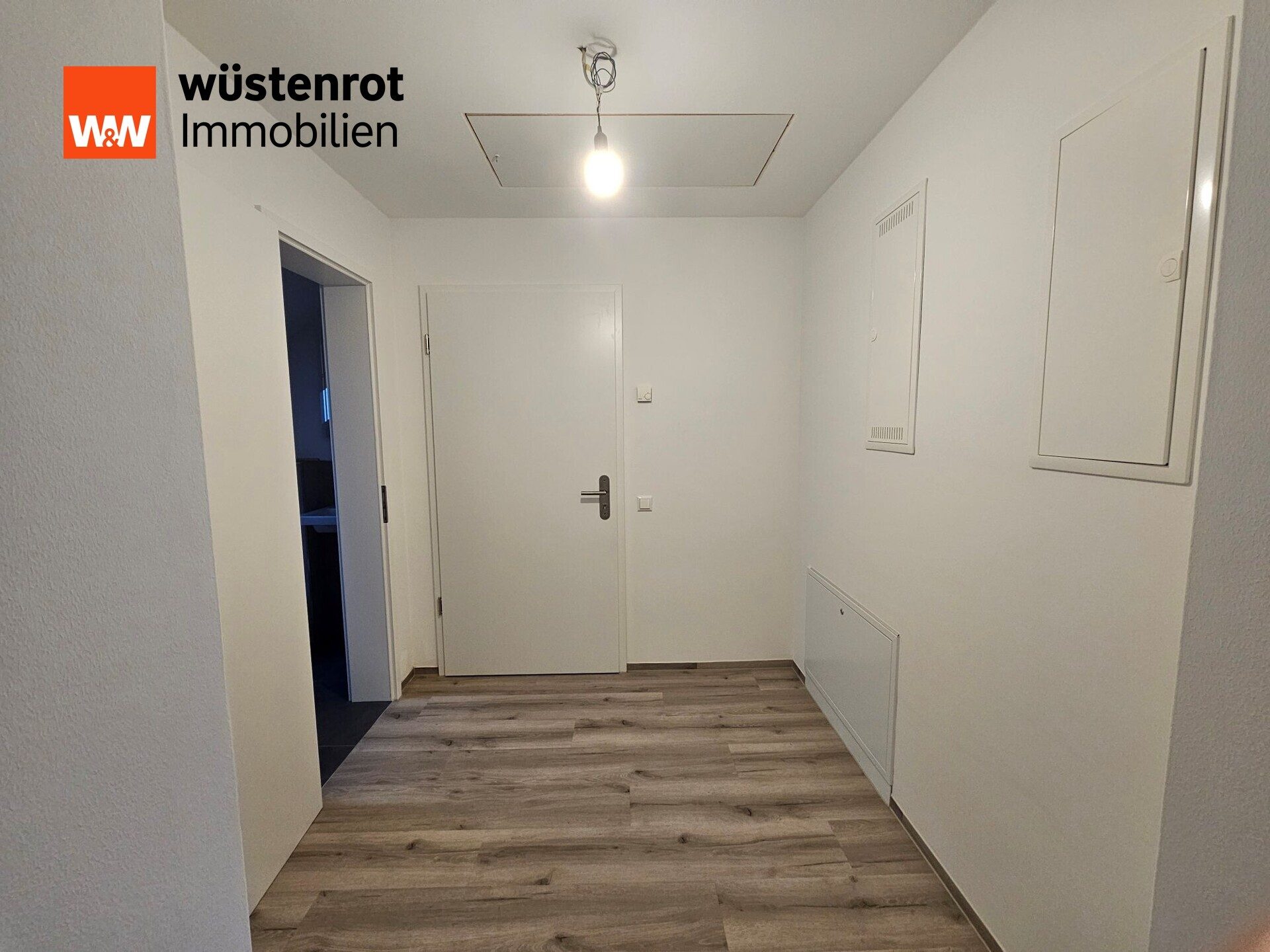 Immobilienangebot - Lahntal / Sterzhausen - Alle - Großzügige moderne 5-Zimmerwohnung mit Komfort und Dachterrasse in Lahntal-Sterzhausen