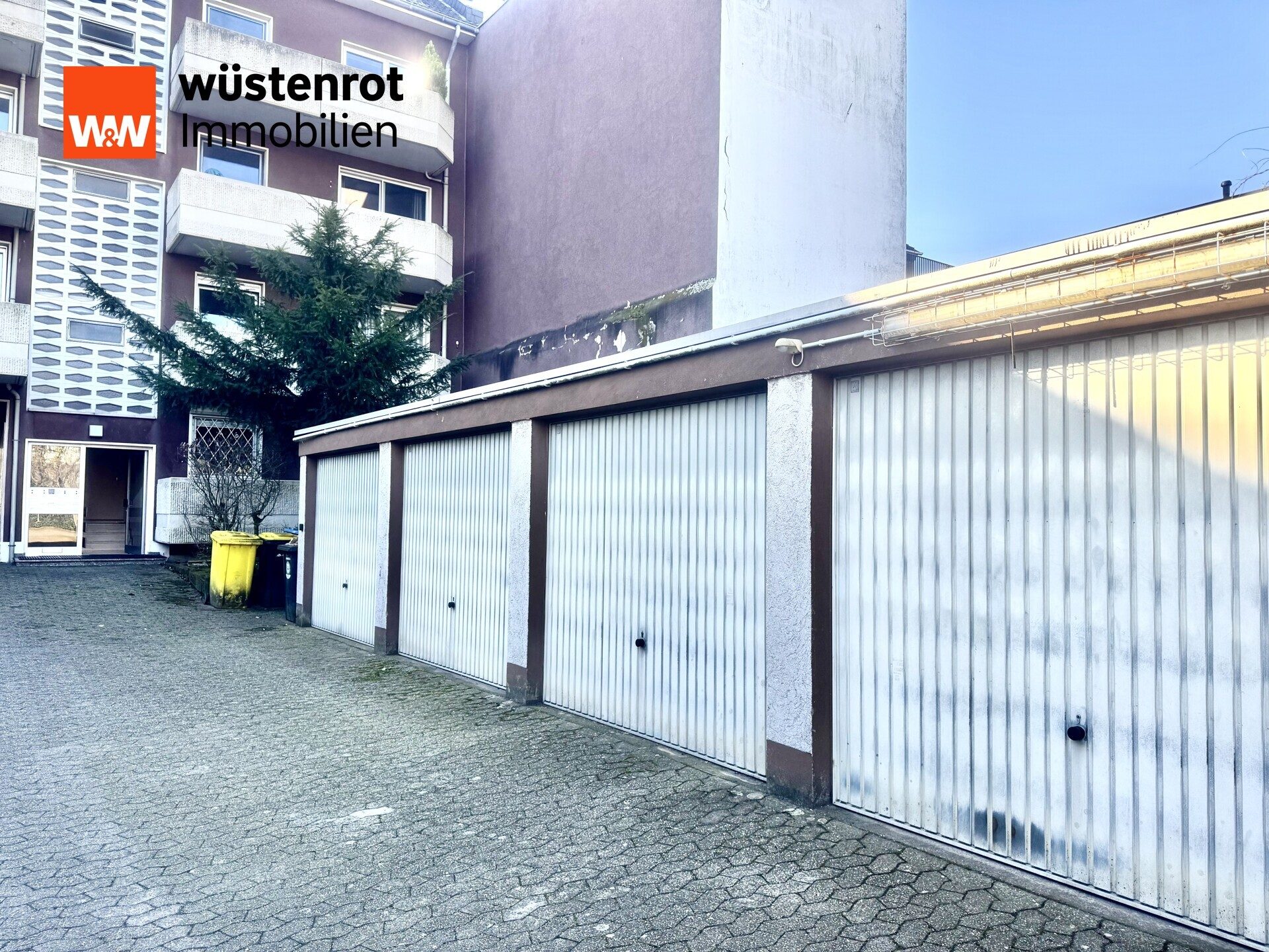 Immobilienangebot - Düsseldorf - Alle - Stilvolle 2-Zimmerwohnung mit 2 Balkonen und Garage