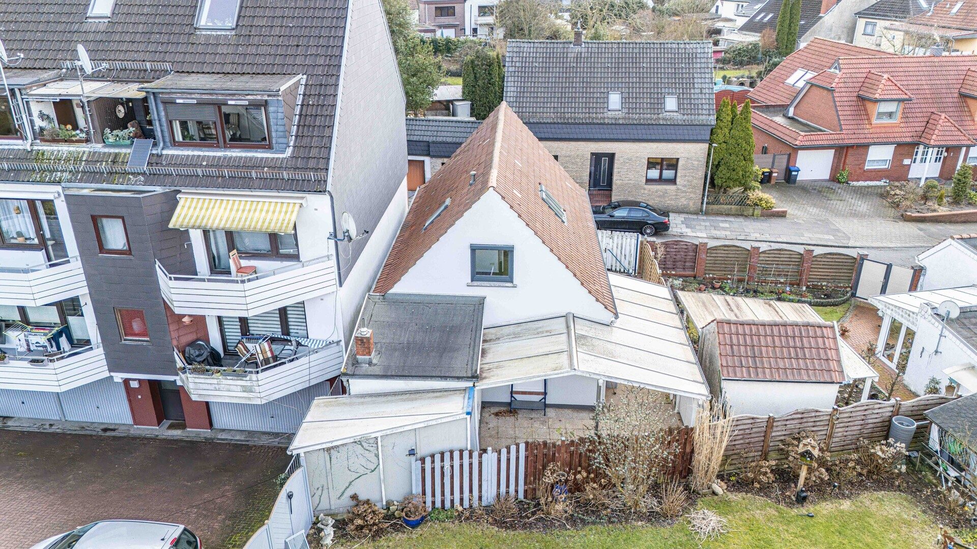 Immobilienangebot - Bremen - Alle - Charmantes Einfamilienhaus mit 3 Zimmern und 2 Bädern – modernisiert & sofort verfügbar
