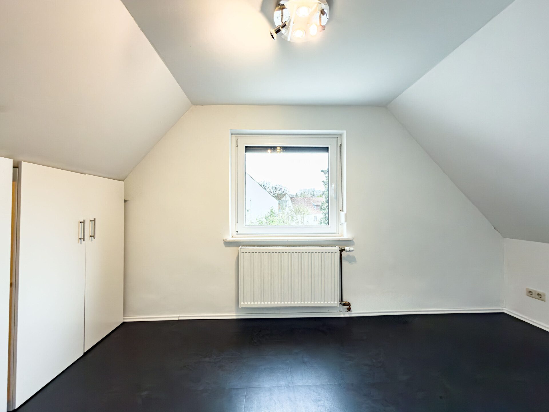 Immobilienangebot - Bremen - Alle - Charmantes Einfamilienhaus mit 3 Zimmern und 2 Bädern – modernisiert & sofort verfügbar
