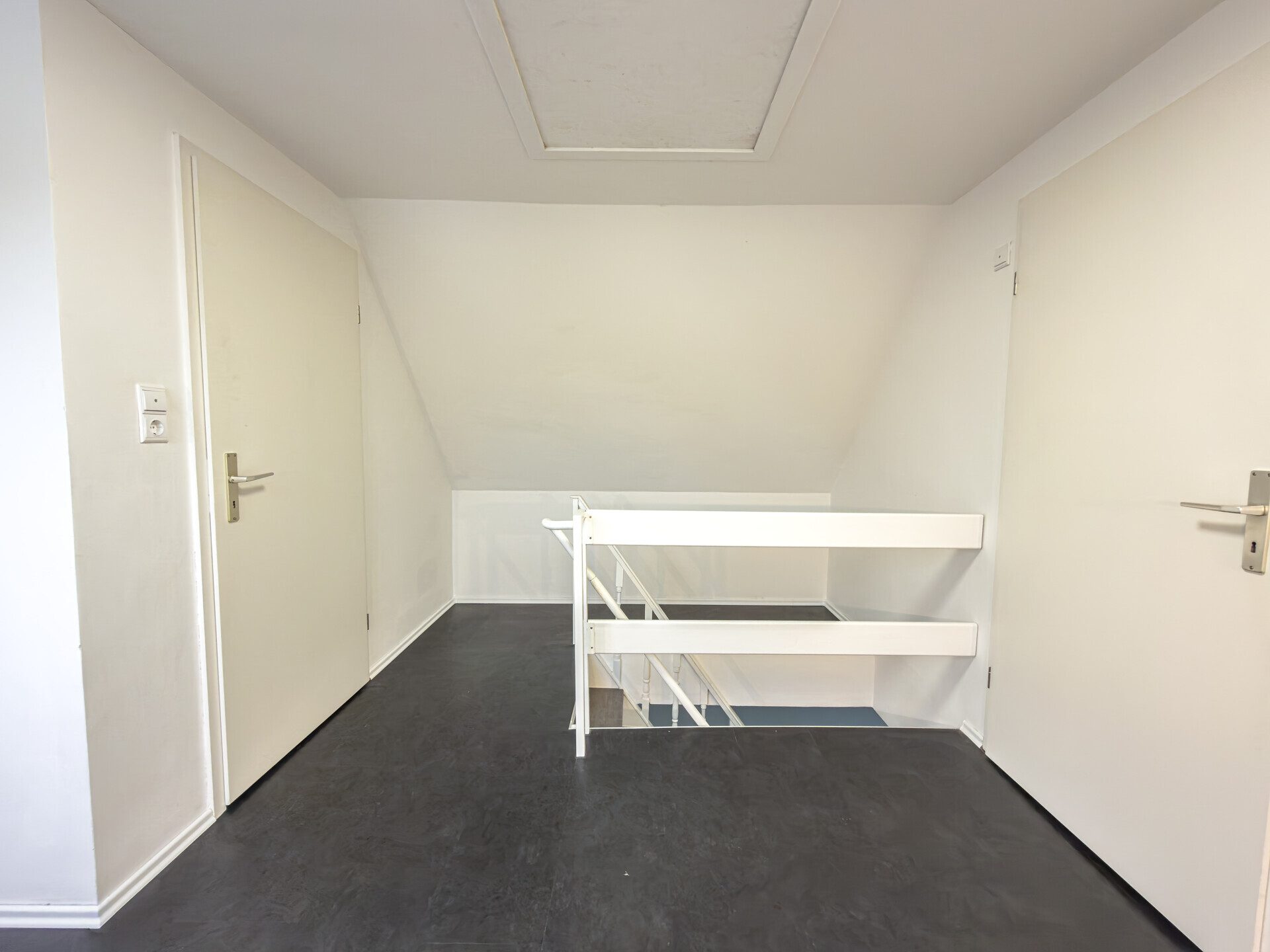 Immobilienangebot - Bremen - Alle - Charmantes Einfamilienhaus mit 3 Zimmern und 2 Bädern – modernisiert & sofort verfügbar