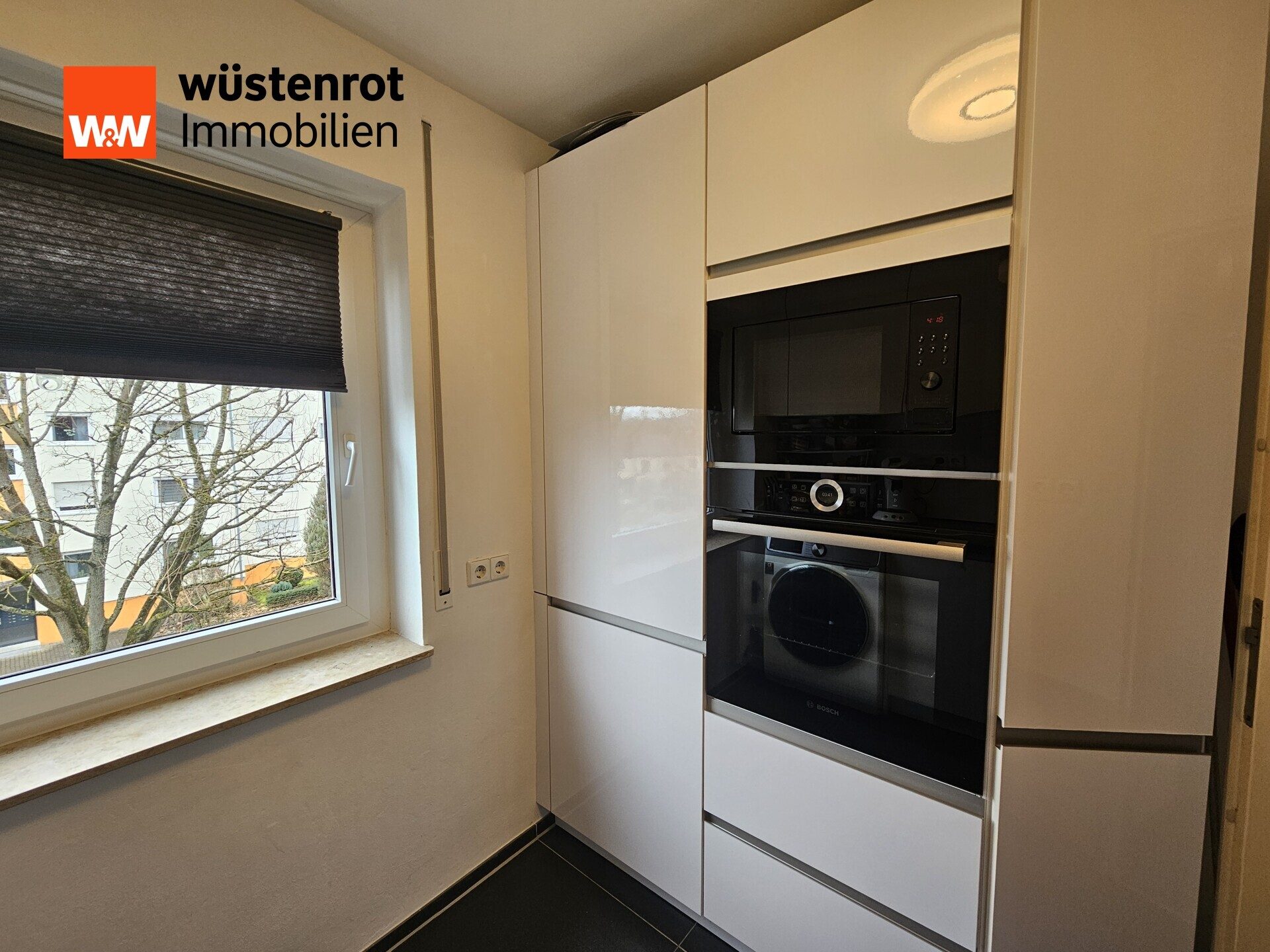 Immobilienangebot - Metzingen - Alle - Genial modernisierte Dreizimmerwohnung in gepflegter Wohnanlage.
Metzingen Neugreuth.
Ihre Chance!