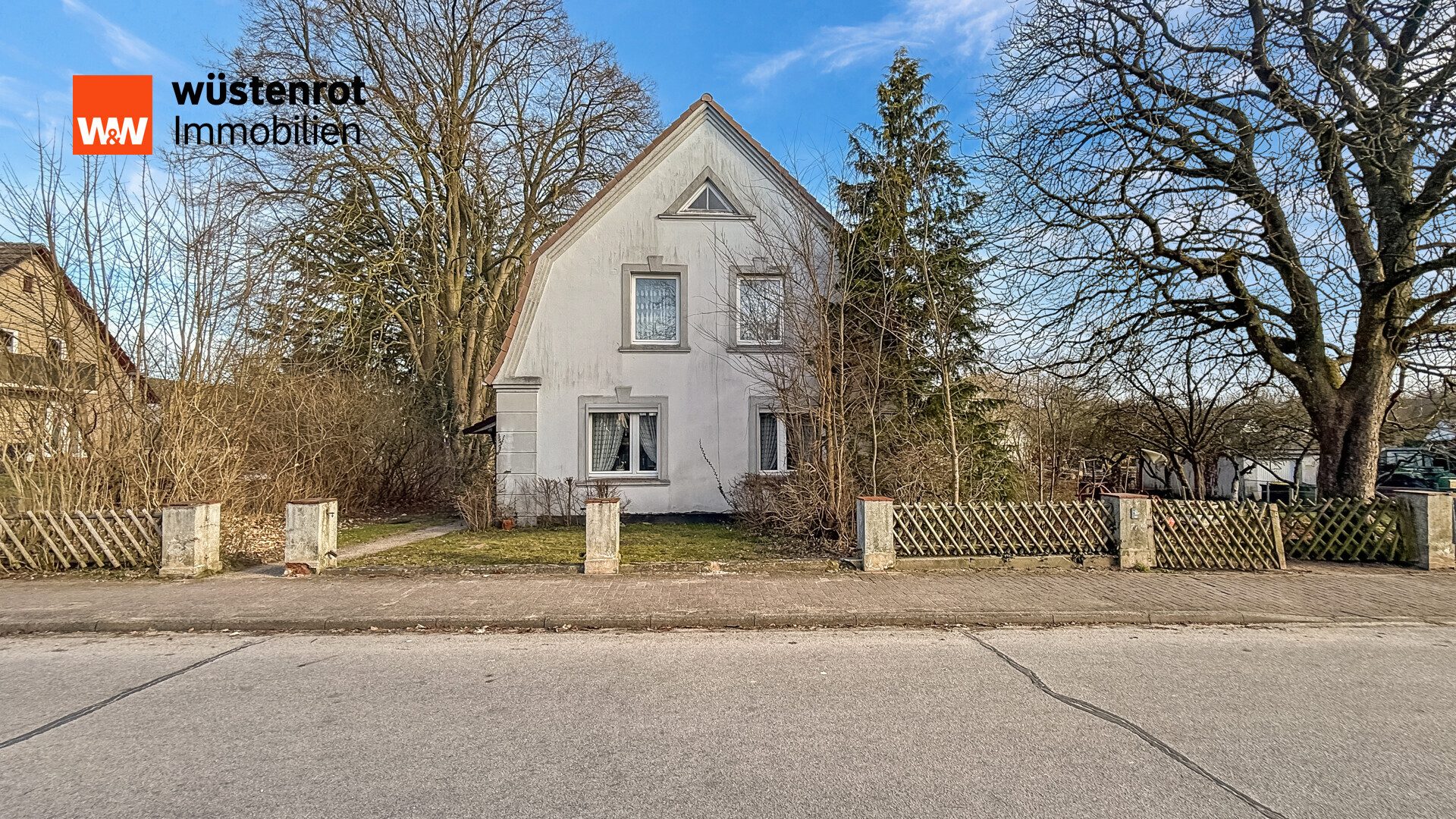 Immobilienangebot - Wankendorf - Alle - Charmantes Einfamilienhaus mit Mansardendach und großem Garten