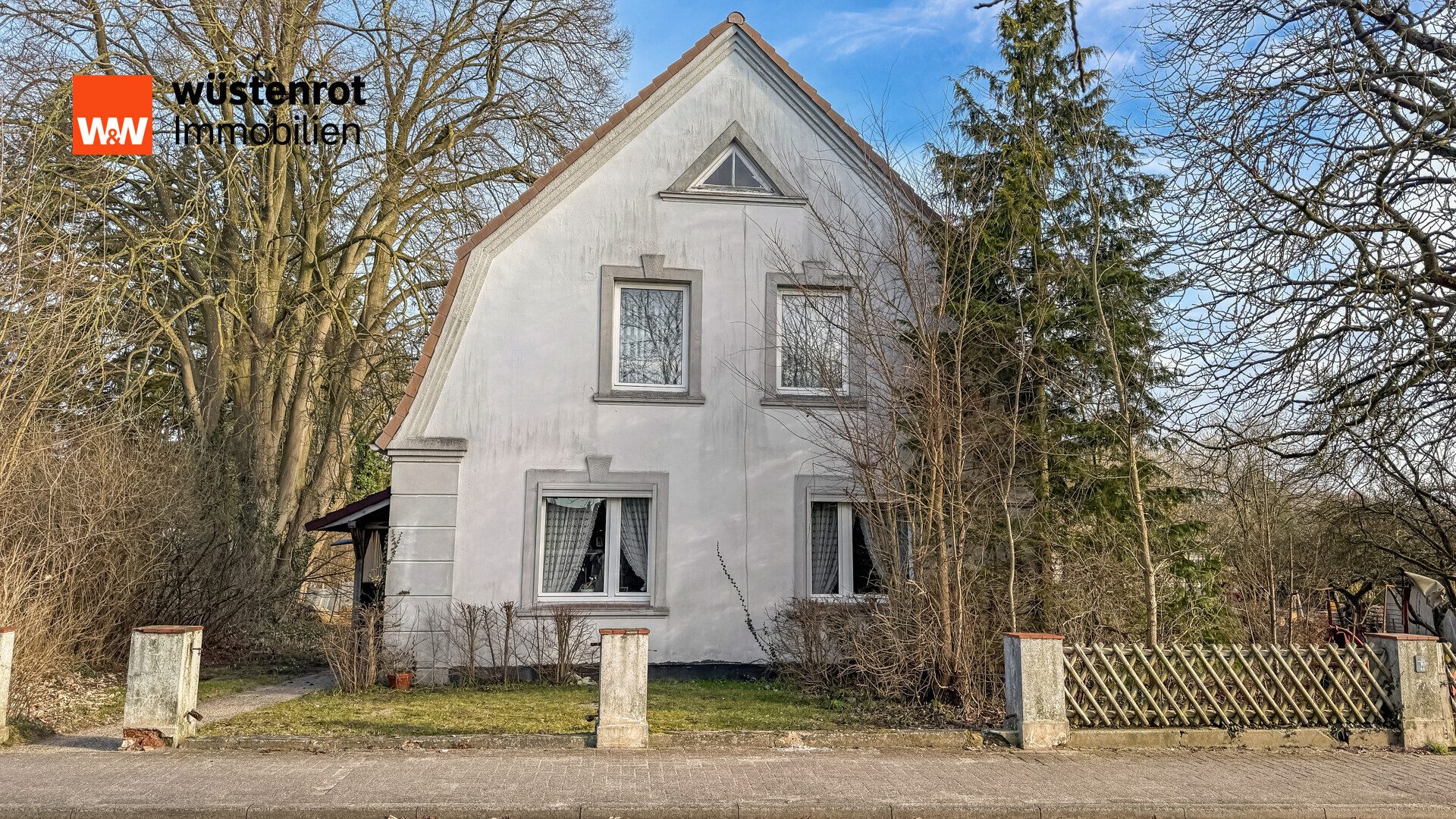 Immobilienangebot - Wankendorf - Alle - Charmantes Einfamilienhaus mit Mansardendach und großem Garten