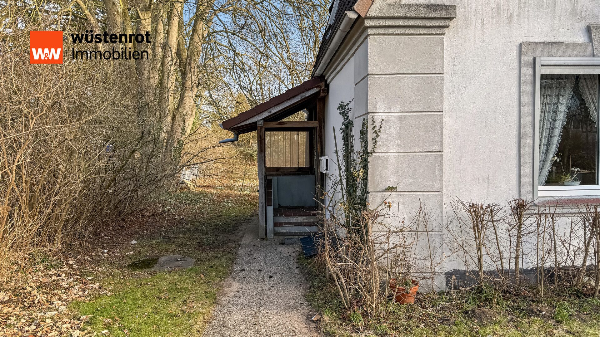 Immobilienangebot - Wankendorf - Alle - Charmantes Einfamilienhaus mit Mansardendach und großem Garten