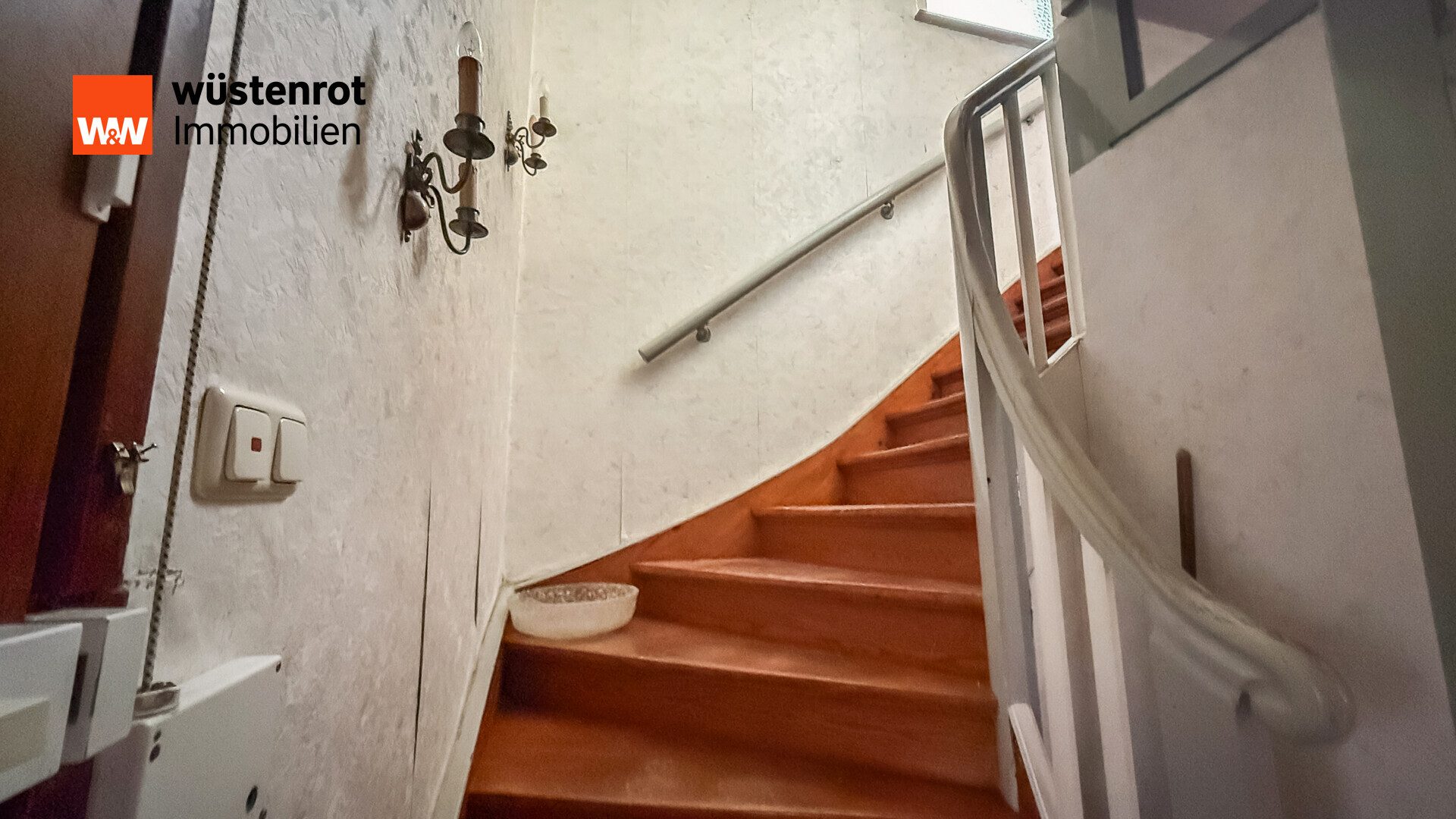 Immobilienangebot - Wankendorf - Alle - Charmantes Einfamilienhaus mit Mansardendach und großem Garten