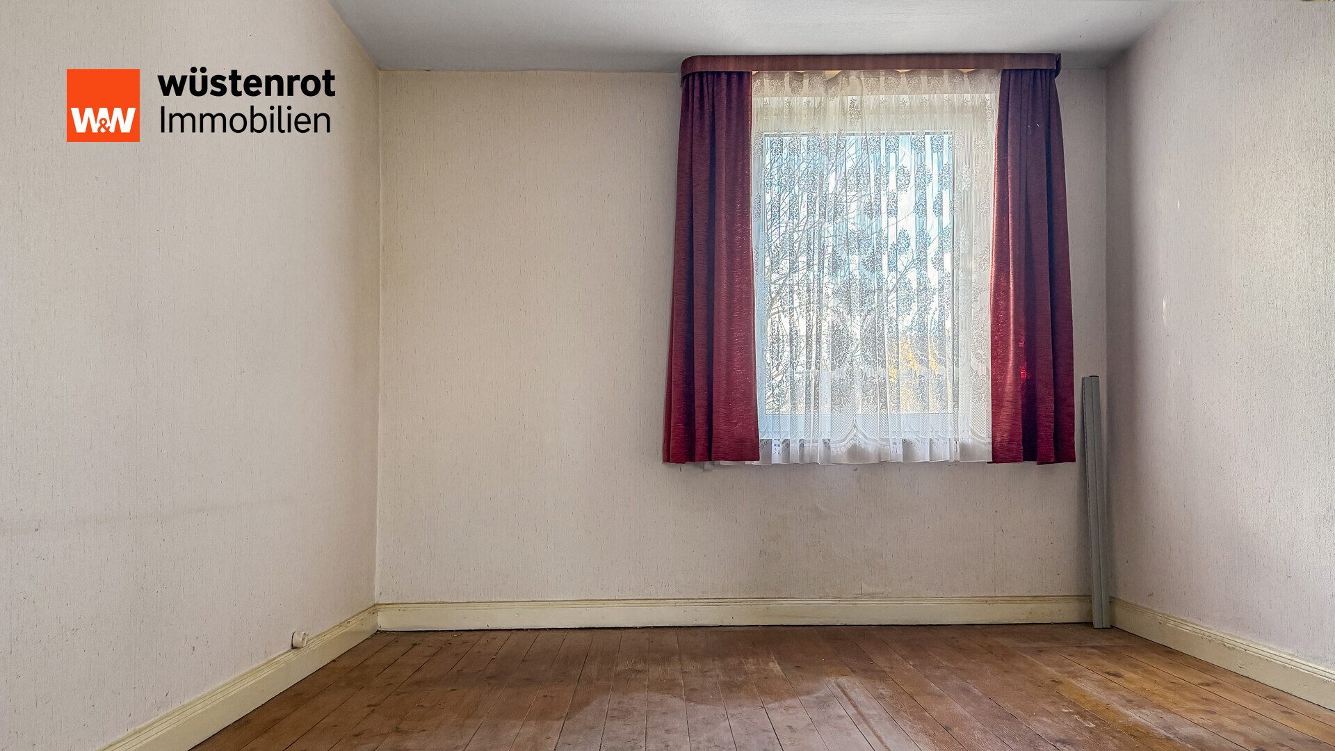 Immobilienangebot - Wankendorf - Alle - Charmantes Einfamilienhaus mit Mansardendach und großem Garten