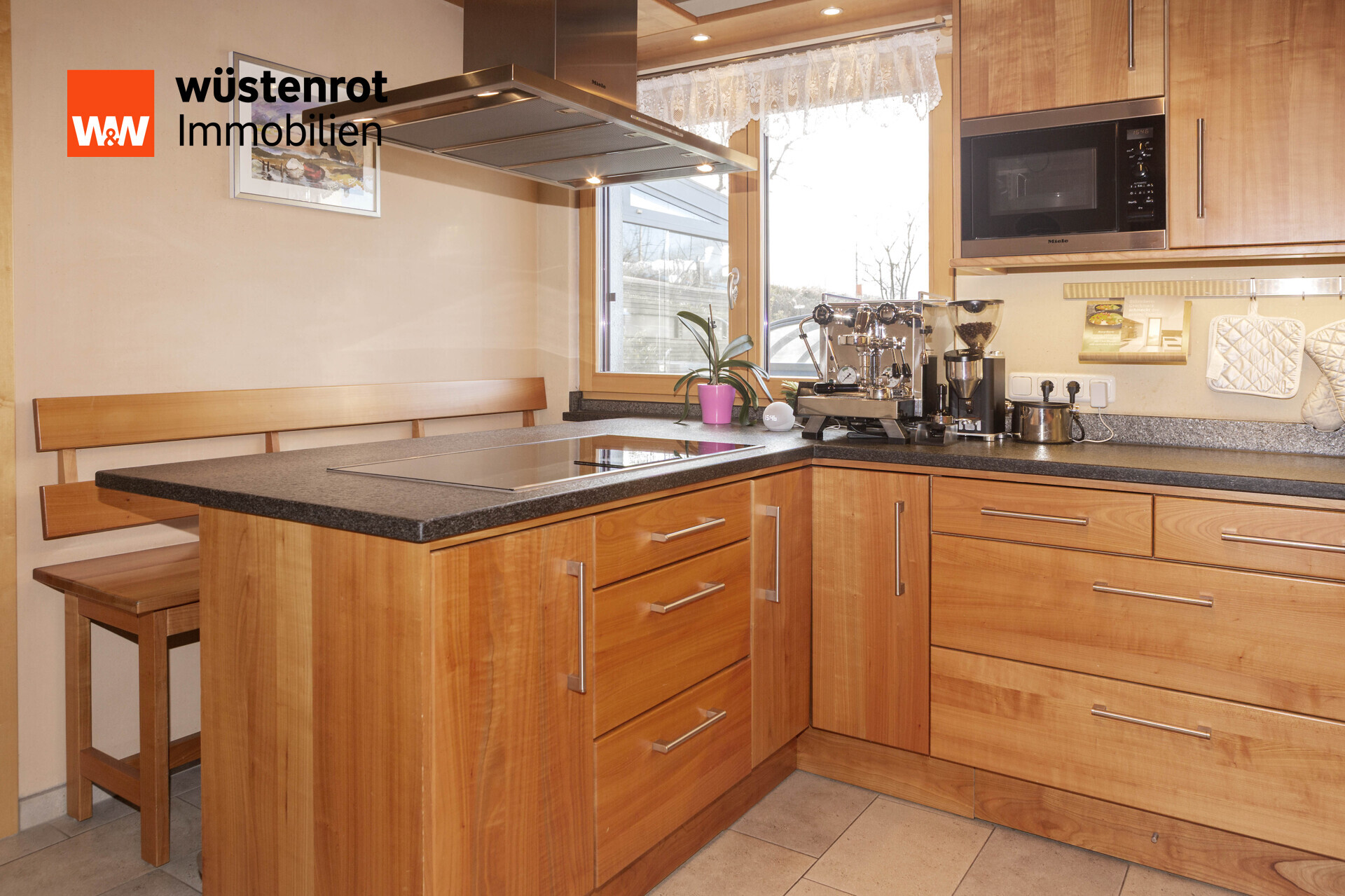 Immobilienangebot - Pfaffenhofen an der Ilm / Affalterbach - Alle - Mit A+ energetisch top! Modernes Familienhaus mit großer Einliegerwohnung und Pool
