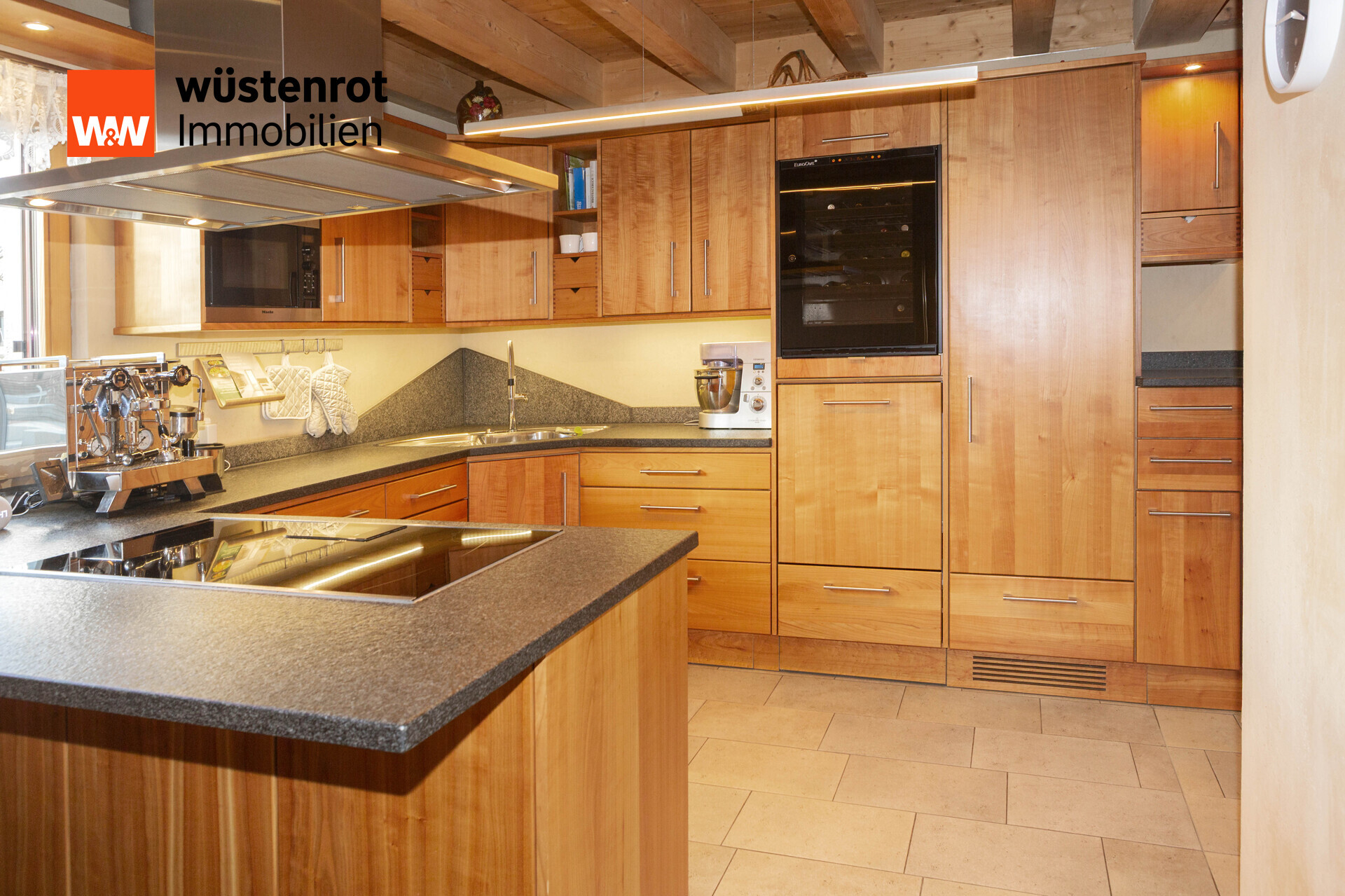 Immobilienangebot - Pfaffenhofen an der Ilm / Affalterbach - Alle - Mit A+ energetisch top! Modernes Familienhaus mit großer Einliegerwohnung und Pool