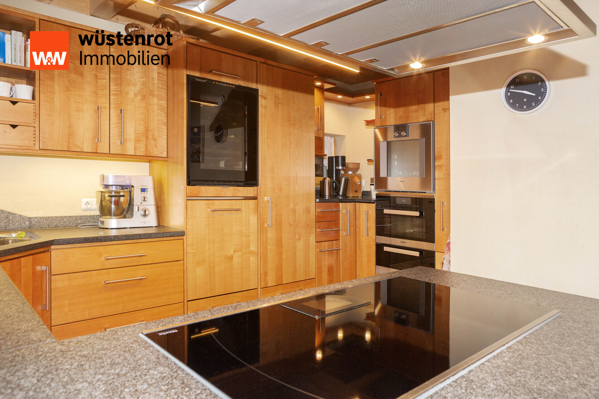 Immobilienangebot - Pfaffenhofen an der Ilm / Affalterbach - Alle - Mit A+ energetisch top! Modernes Familienhaus mit großer Einliegerwohnung und Pool
