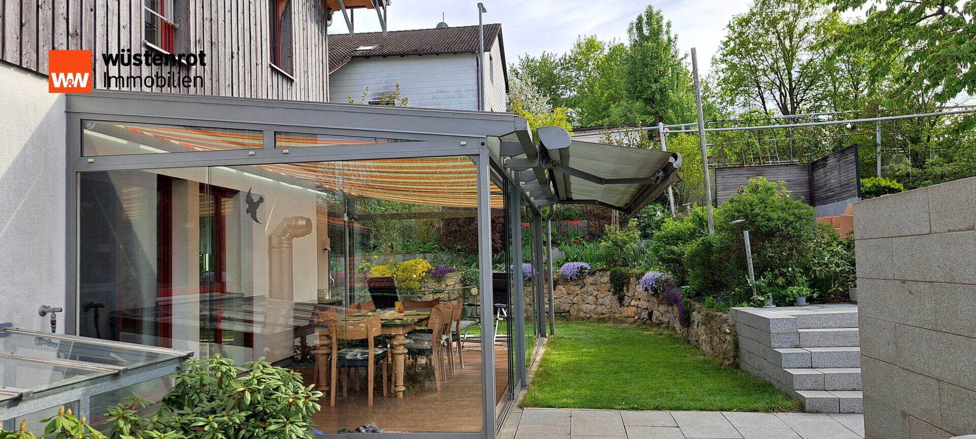 Immobilienangebot - Pfaffenhofen an der Ilm / Affalterbach - Alle - Mit A+ energetisch top! Modernes Familienhaus mit großer Einliegerwohnung und Pool