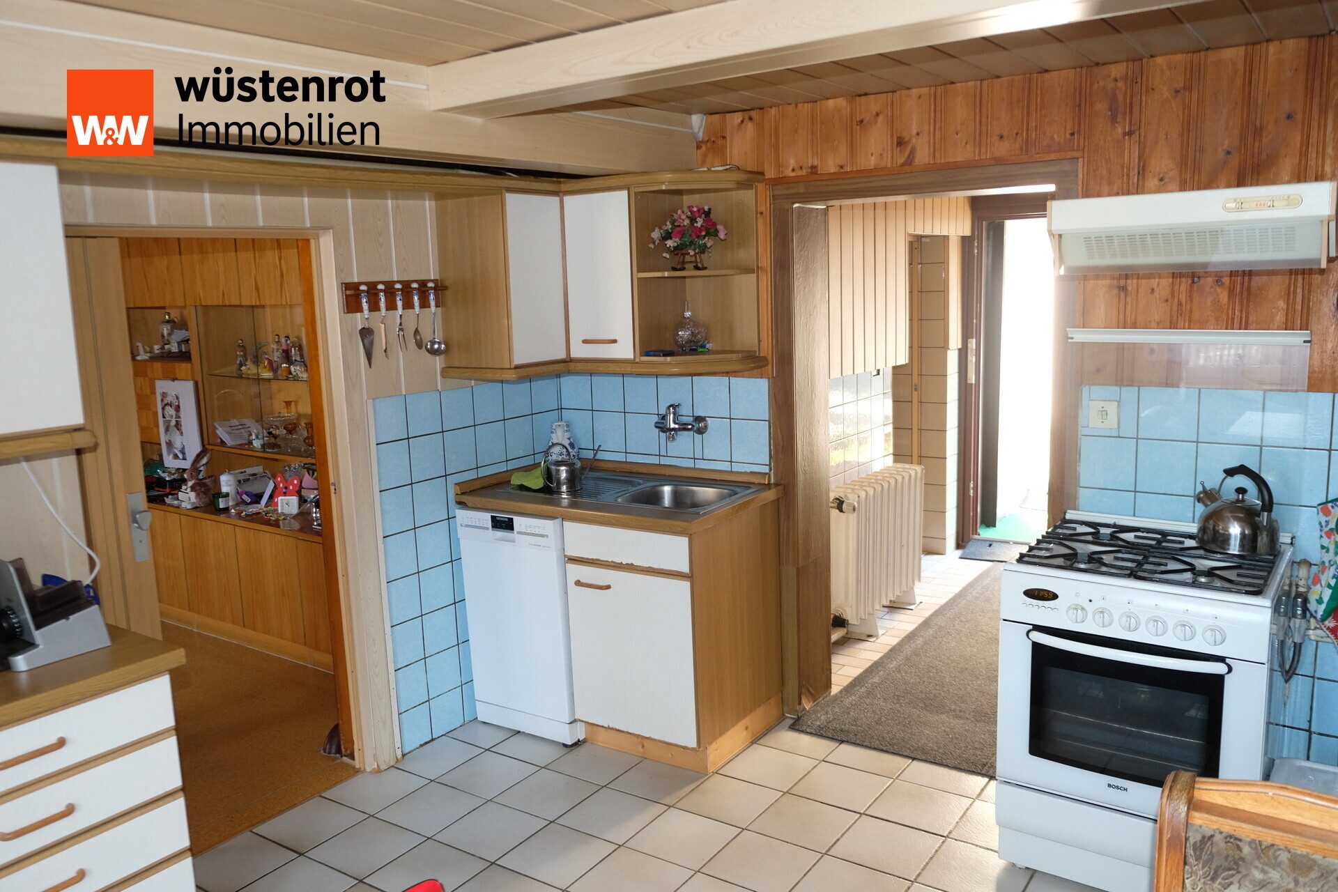 Immobilienangebot - Aue - Alle - Sonniges EFH mit Weitblick & 3 Garagen – Ihr neues Zuhause in Aue