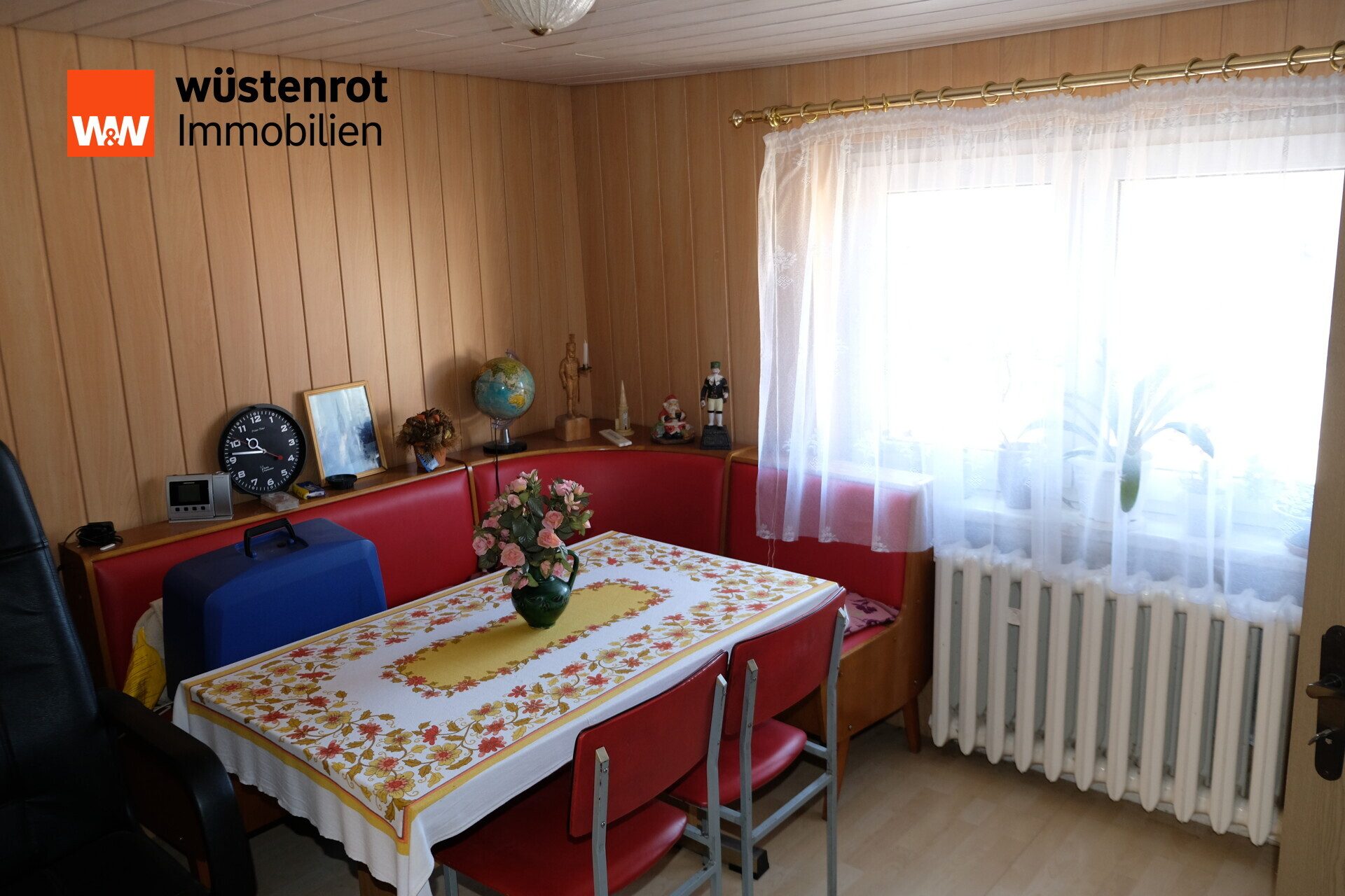 Immobilienangebot - Aue - Alle - Sonniges EFH mit Weitblick & 3 Garagen – Ihr neues Zuhause in Aue