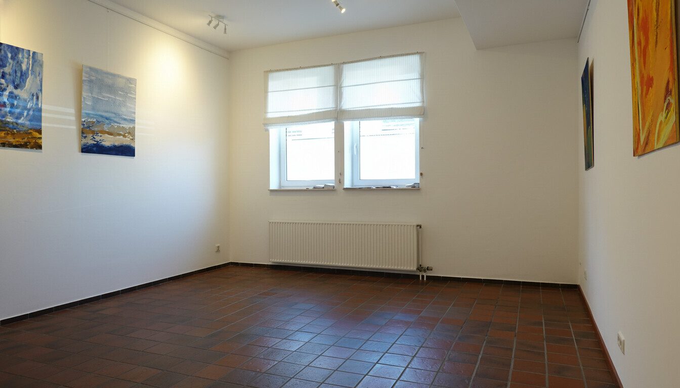 Immobilienangebot - Lemgo / Brake - Alle - Ideal für Praxis oder Dienstleister – barrierefreie Räume in Lemgo-Brake mit Stellplatz
