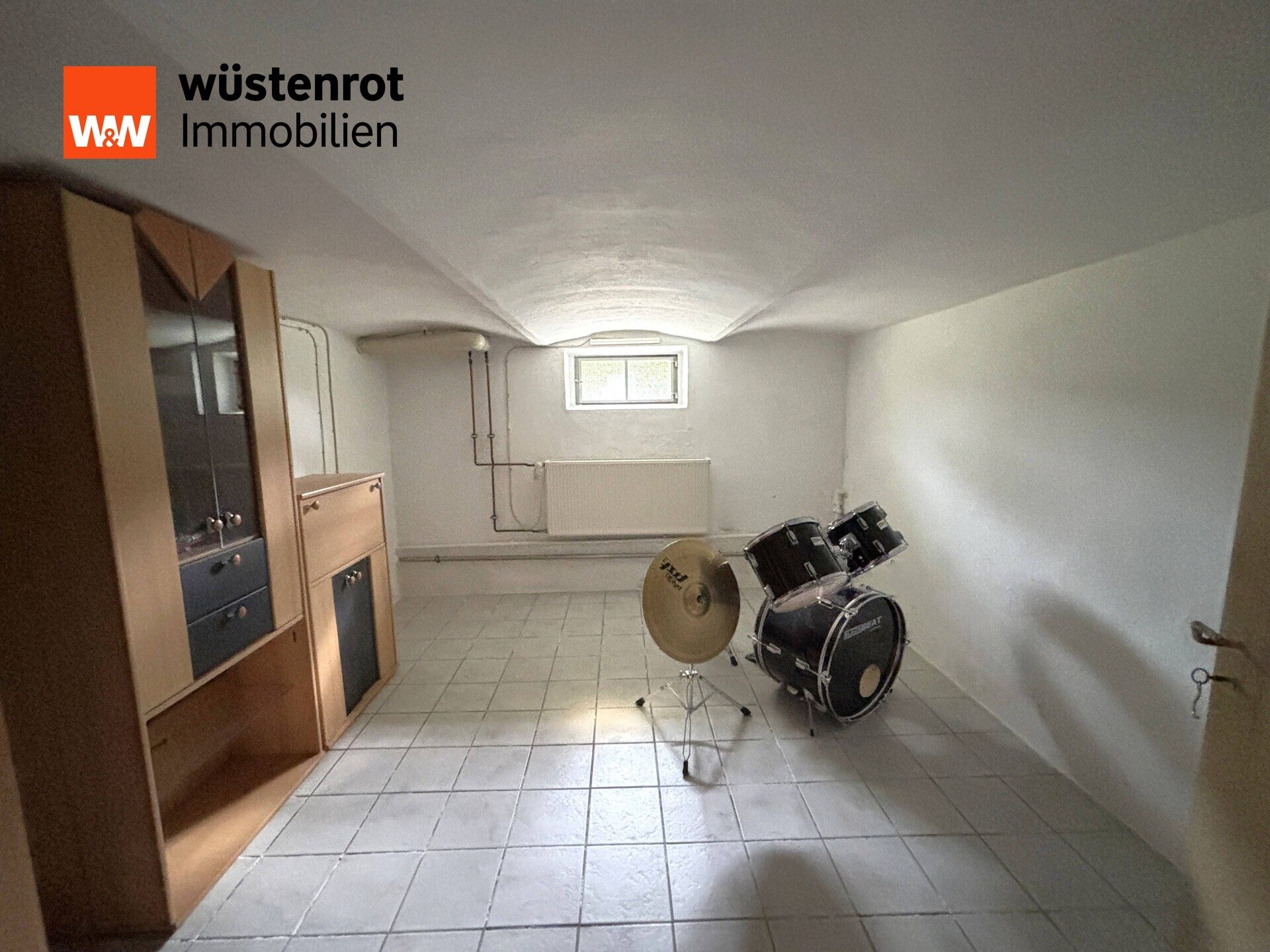 Immobilienangebot - Reichenschwand - Alle - Gepflegtes Mehrfamilienhaus, mit 5 Garagen, 
Nebengebäude und 1233 m² großem Grundstück