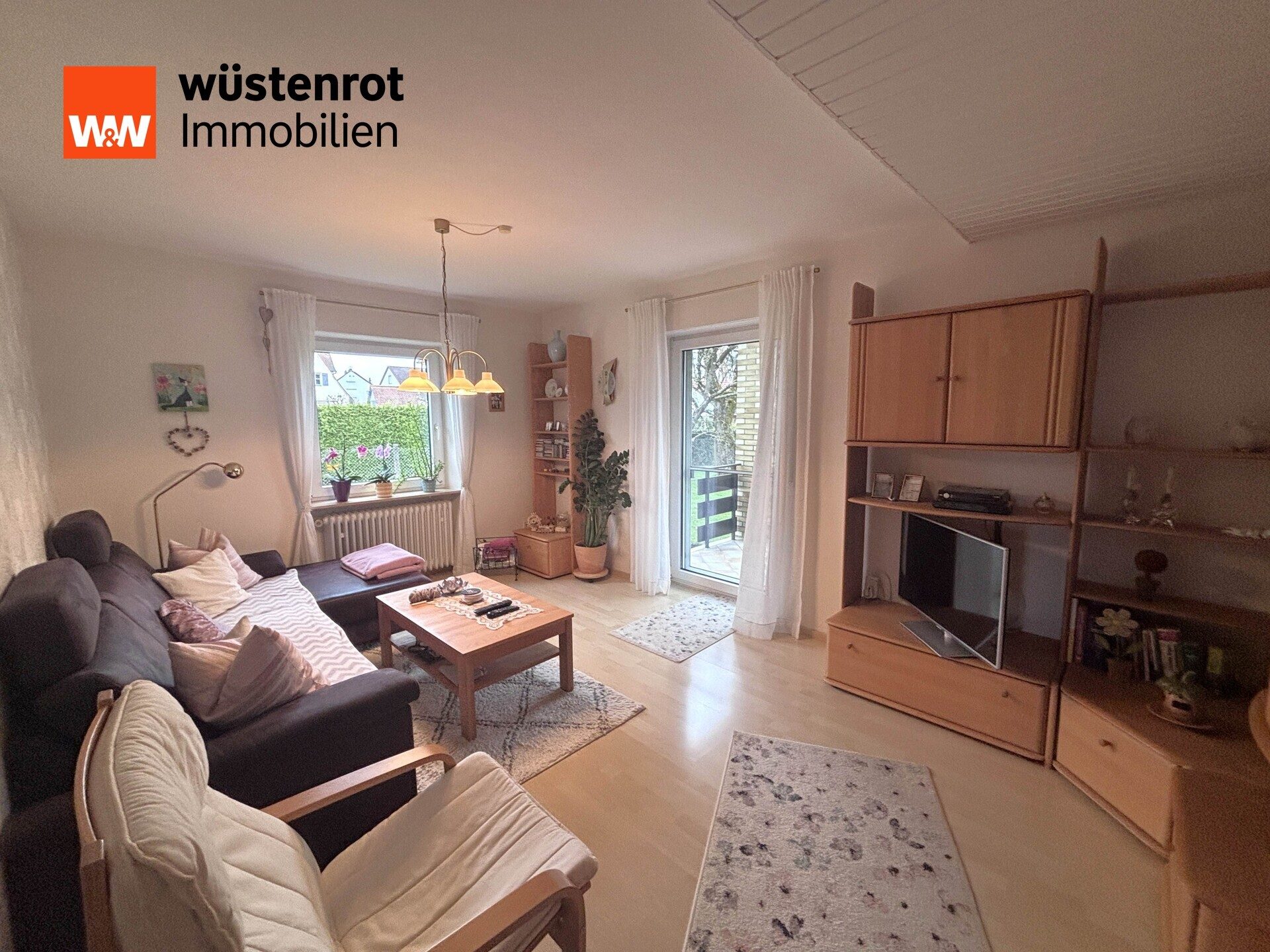 Immobilienangebot - Reichenschwand - Alle - Gepflegtes Mehrfamilienhaus, mit 5 Garagen, 
Nebengebäude und 1233 m² großem Grundstück