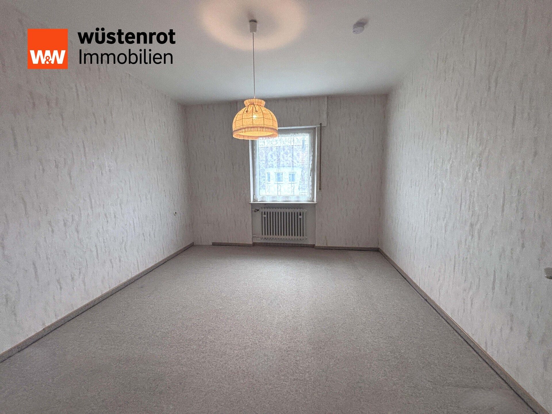 Immobilienangebot - Reichenschwand - Alle - Gepflegtes Mehrfamilienhaus, mit 5 Garagen, 
Nebengebäude und 1233 m² großem Grundstück