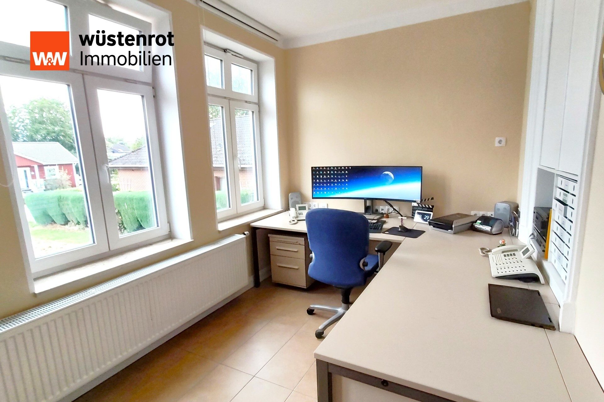 Immobilienangebot - Süsel - Alle - Repräsentative Villa mit vielseitigen Nutzungsmöglichkeiten in Ostseenähe - 365 qm, 13 Zimmer - Große Familie - Generationswohnen - Wohnen & Arbeiten - Einliegerwohnung