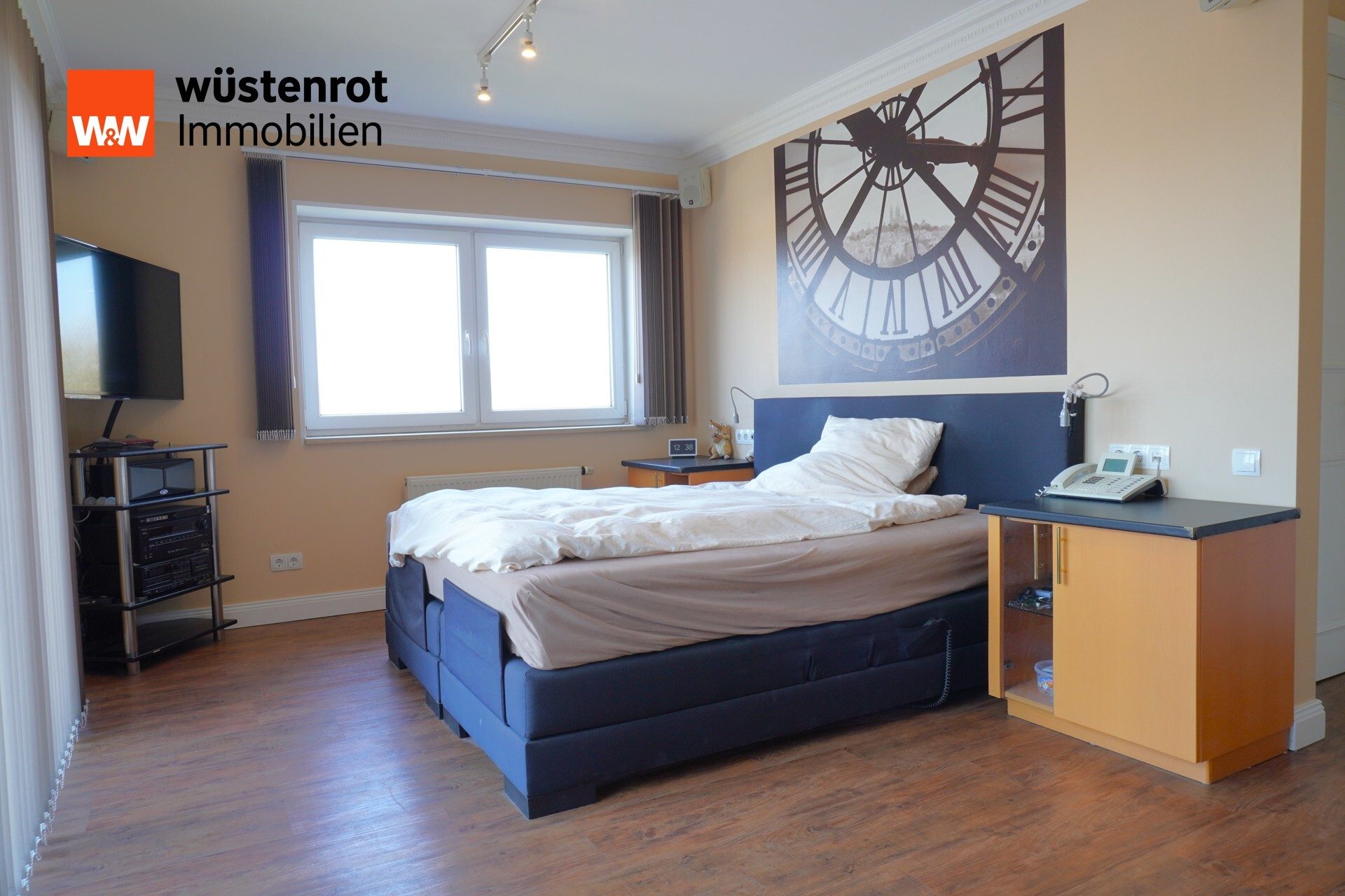 Immobilienangebot - Süsel - Alle - Repräsentative Villa mit vielseitigen Nutzungsmöglichkeiten in Ostseenähe - 365 qm, 13 Zimmer - Große Familie - Generationswohnen - Wohnen & Arbeiten - Einliegerwohnung