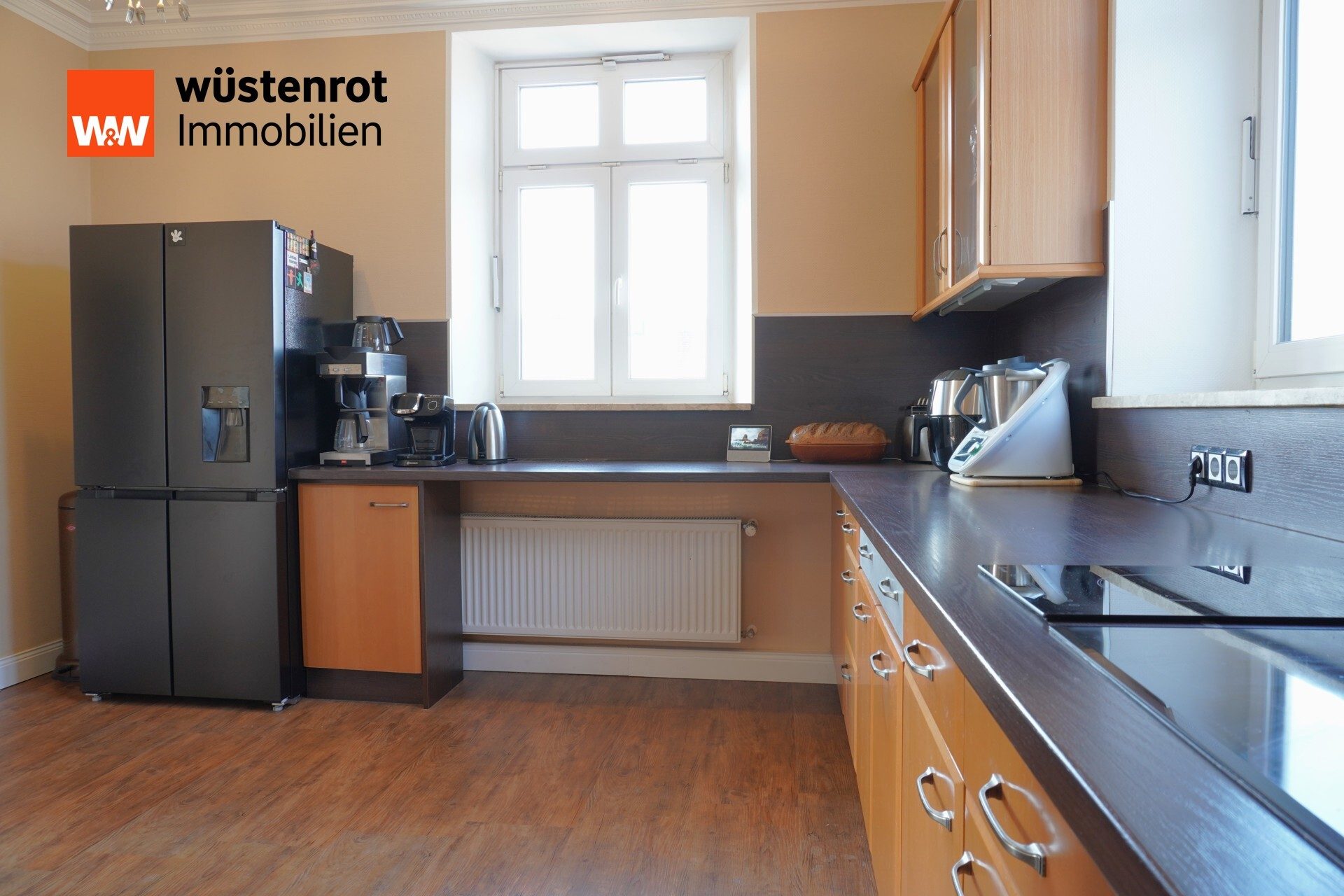 Immobilienangebot - Süsel - Alle - Repräsentative Villa mit vielseitigen Nutzungsmöglichkeiten in Ostseenähe - 365 qm, 13 Zimmer - Große Familie - Generationswohnen - Wohnen & Arbeiten - Einliegerwohnung