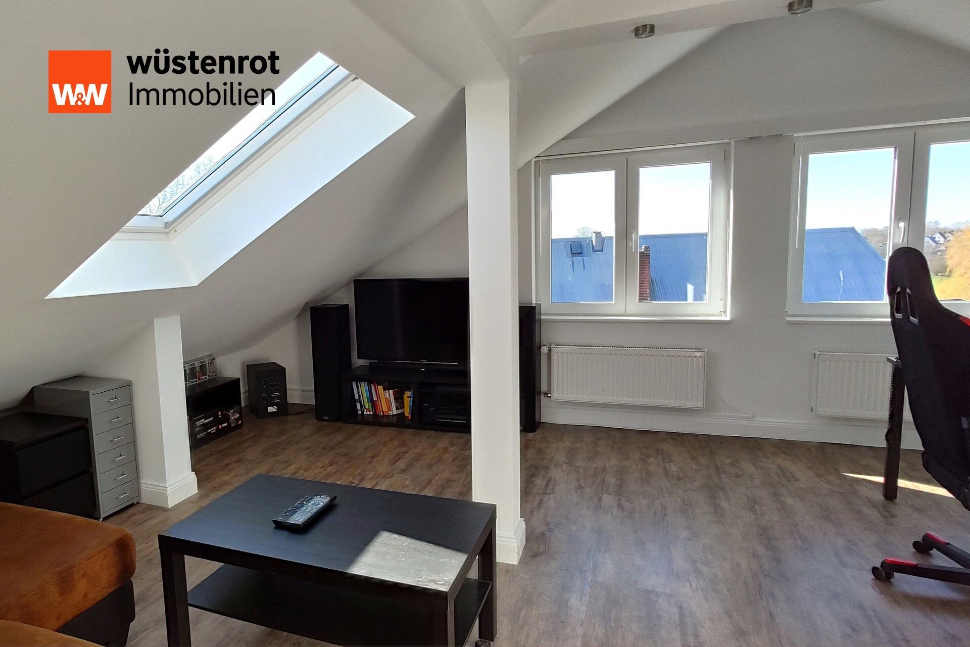Immobilienangebot - Süsel - Alle - Repräsentative Villa mit vielseitigen Nutzungsmöglichkeiten in Ostseenähe - 365 qm, 13 Zimmer - Große Familie - Generationswohnen - Wohnen & Arbeiten - Einliegerwohnung